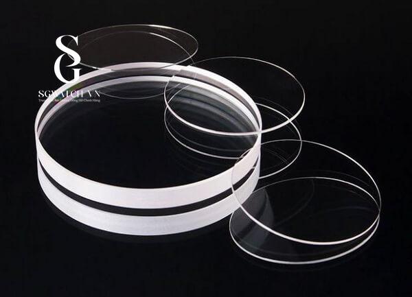 Tại sao kính Sapphire là vật liệu ưu việt cho mặt đồng hồ sang trọng?