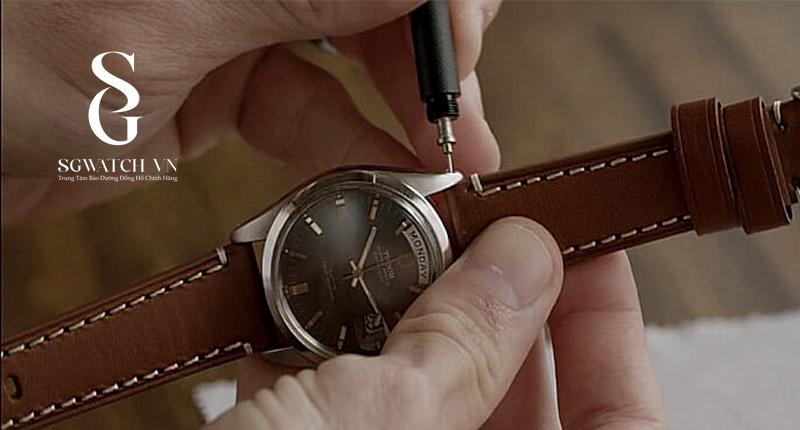 Hướng dẫn cách thay dây đồng hồ đơn giản nhanh chóng
