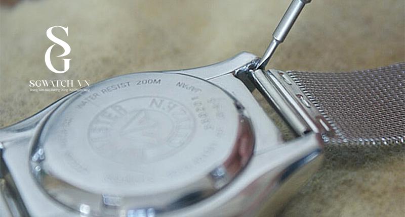 Hướng dẫn cách thay dây đồng hồ đơn giản nhanh chóng