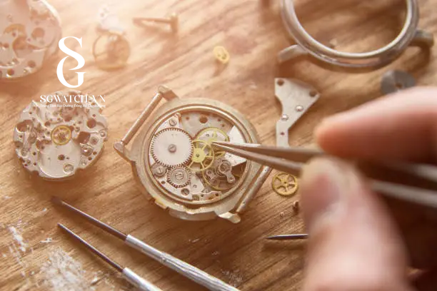 Bảo dưỡng đồng hồ chuyên sâu là gì?