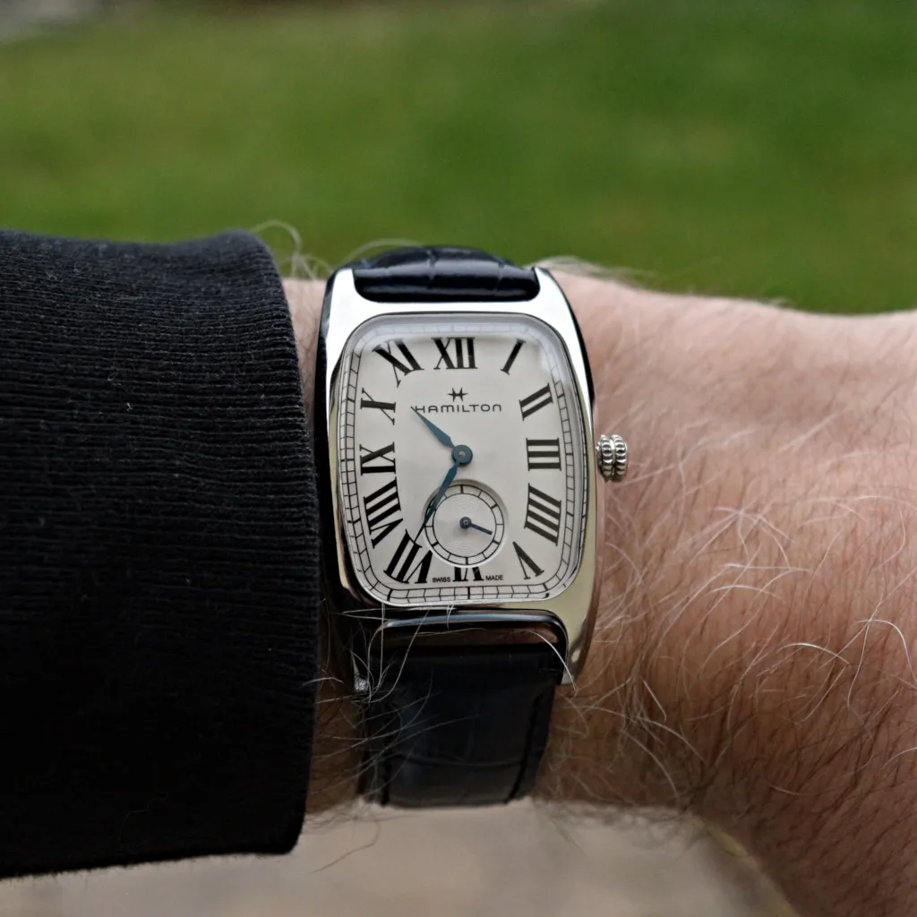 Top đồng hồ đeo tay mặt số la mã đẹp nhất