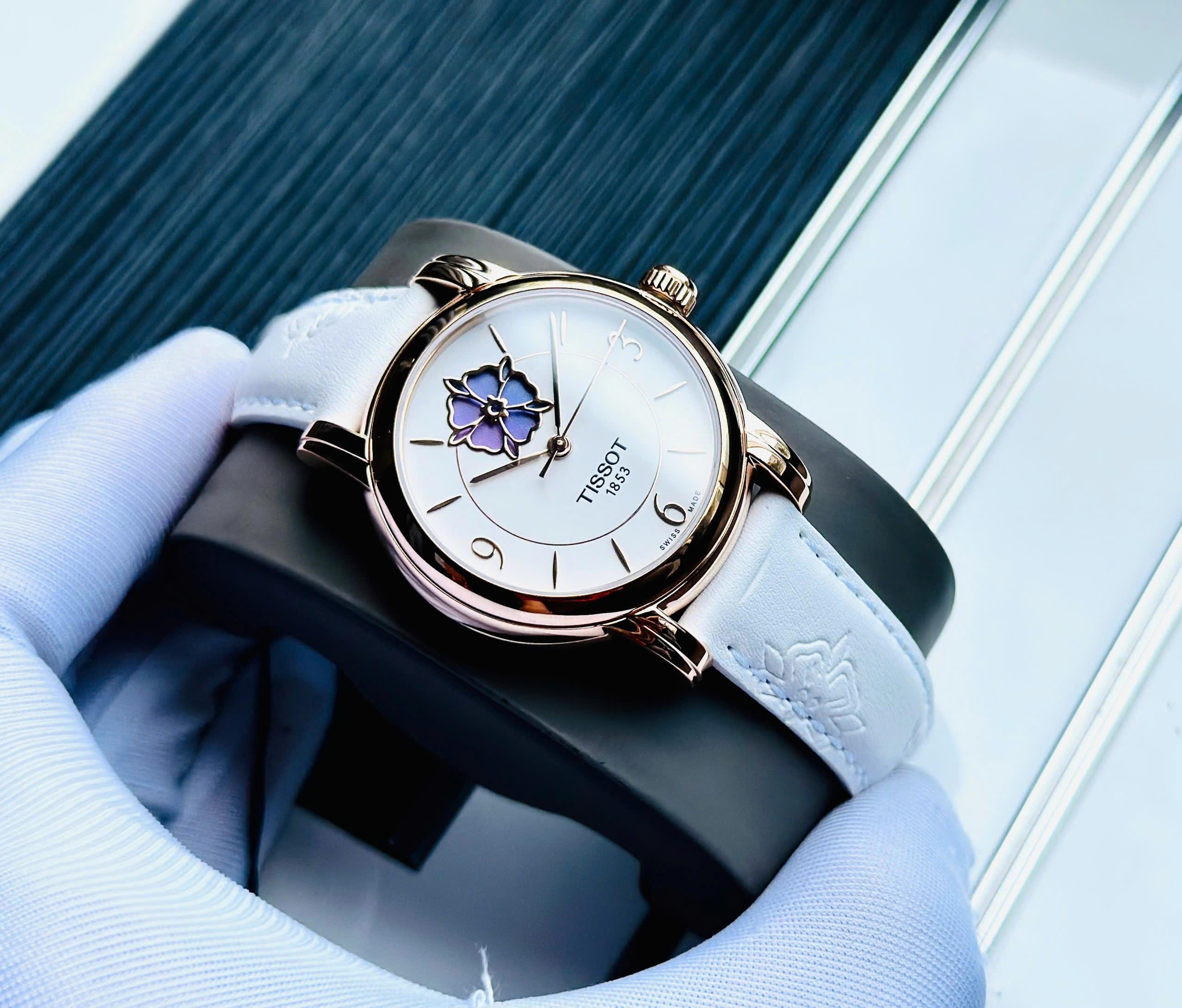 Đồng Hồ Nữ Tissot Lady Heart Flower Powermatic 80 T050.207.37.017.05