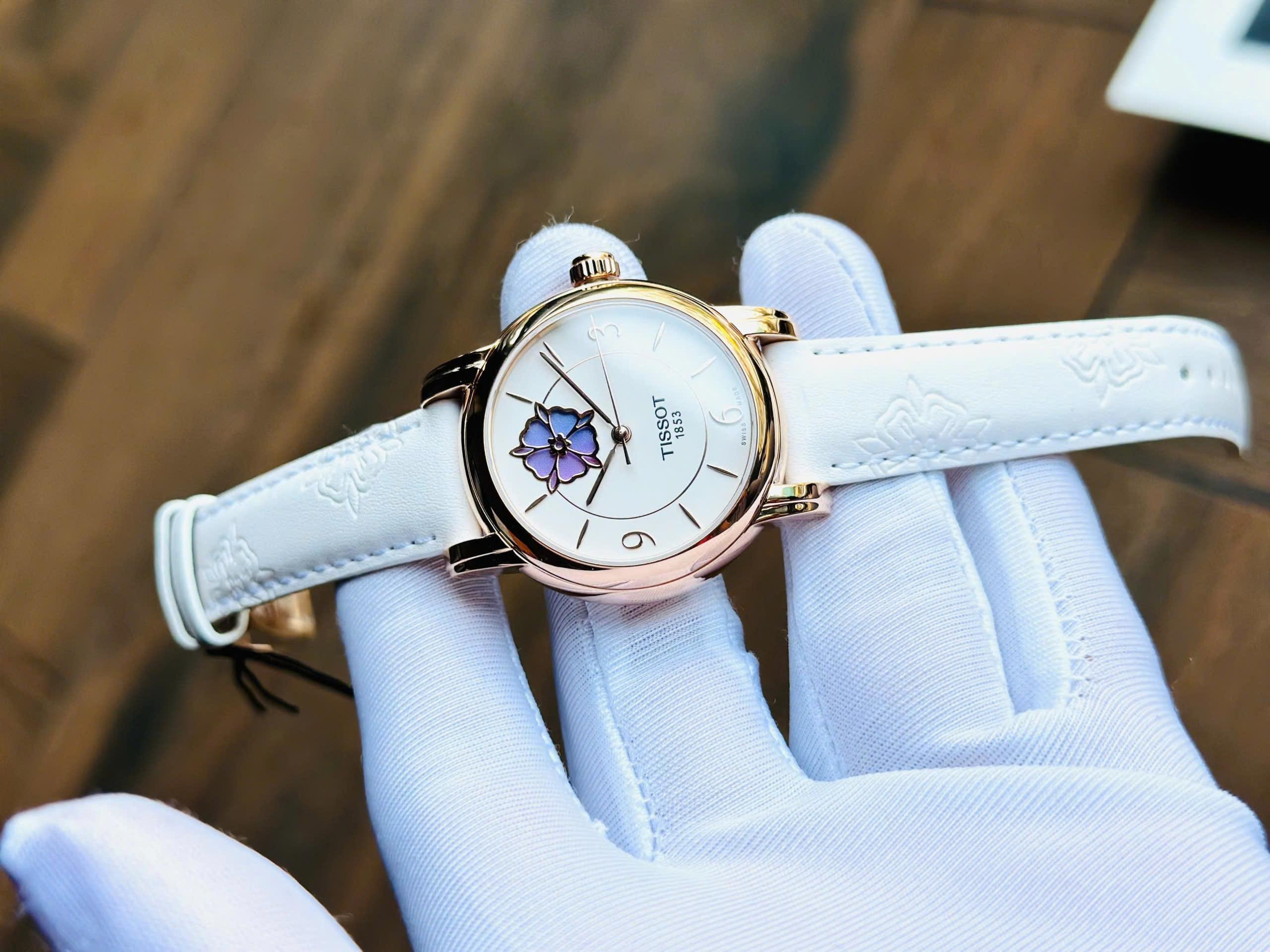 Đồng Hồ Nữ Tissot Lady Heart Flower Powermatic 80 T050.207.37.017.05