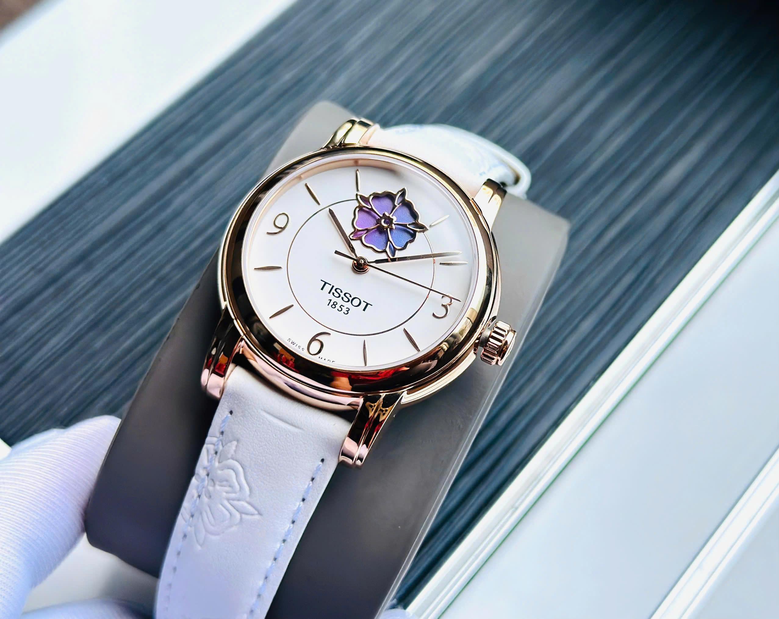 Đồng Hồ Nữ Tissot Lady Heart Flower Powermatic 80 T050.207.37.017.05