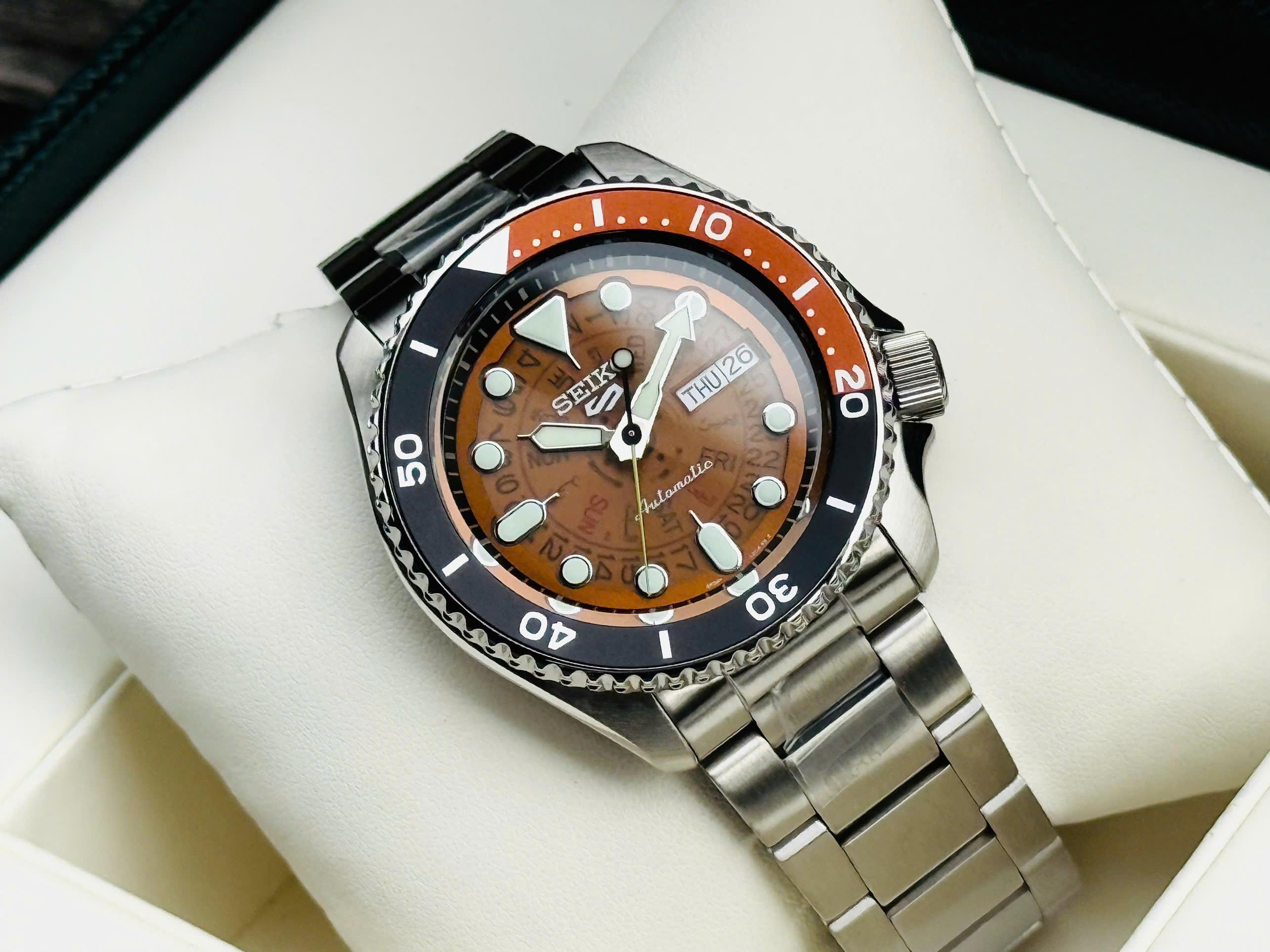 Đồng hồ nam Seiko 5 Sports SRPJ47K1