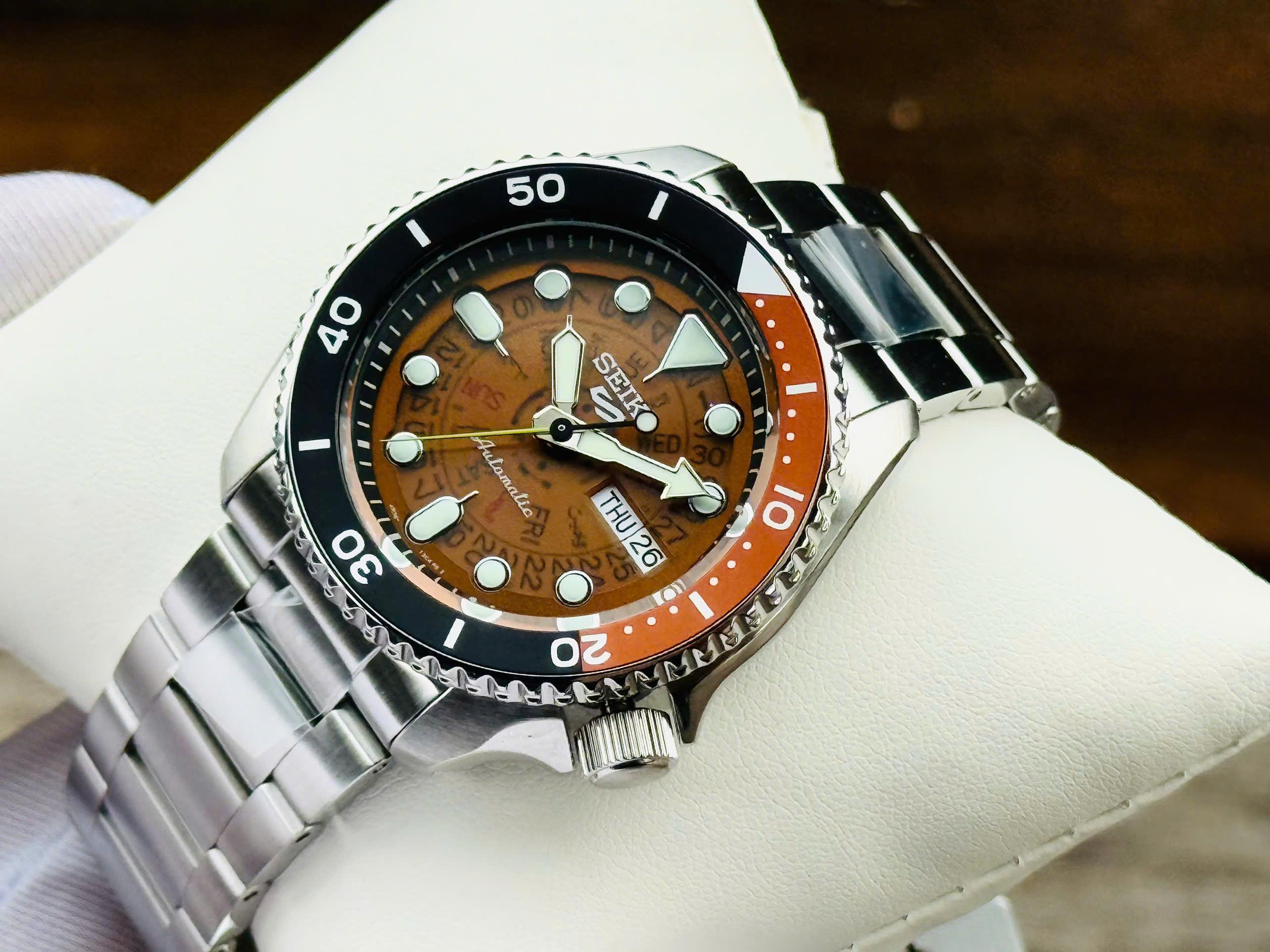 Đồng hồ nam Seiko 5 Sports SRPJ47K1