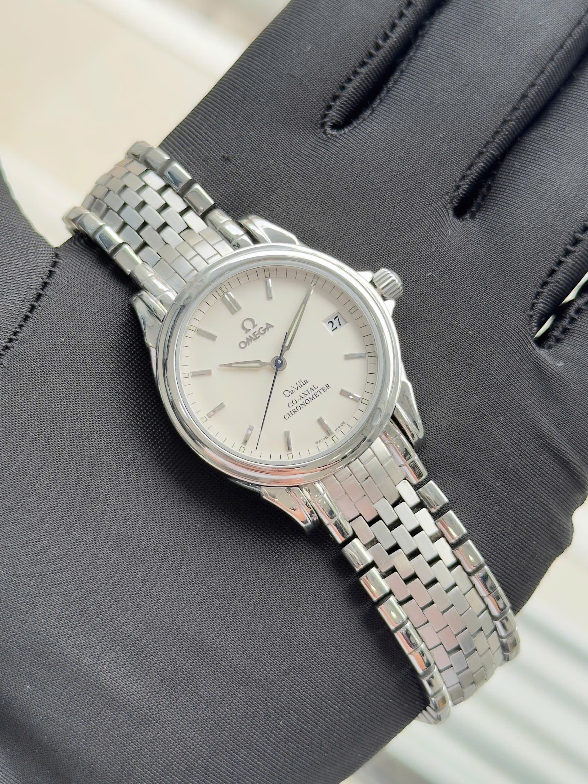 Thương Hiệu Đồng Hồ Omega: Biểu Tượng Của Sự Hoàn Hảo và Đẳng Cấp