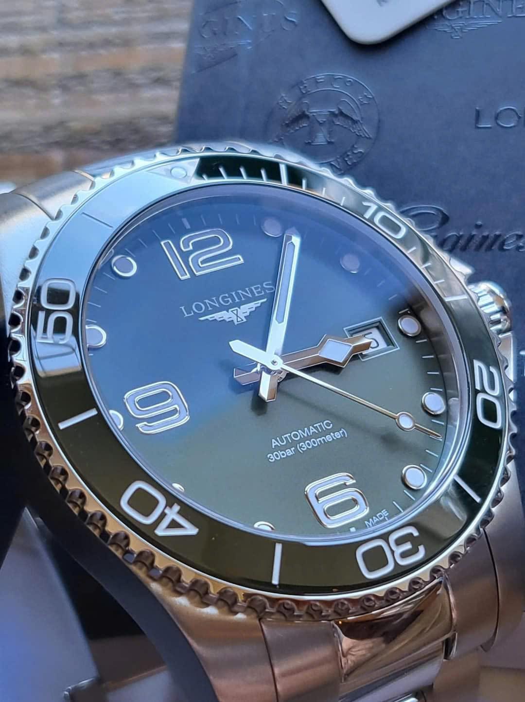 Đồng hồ Longines HydroConquest Ceramic Green L3.782.4.06.6