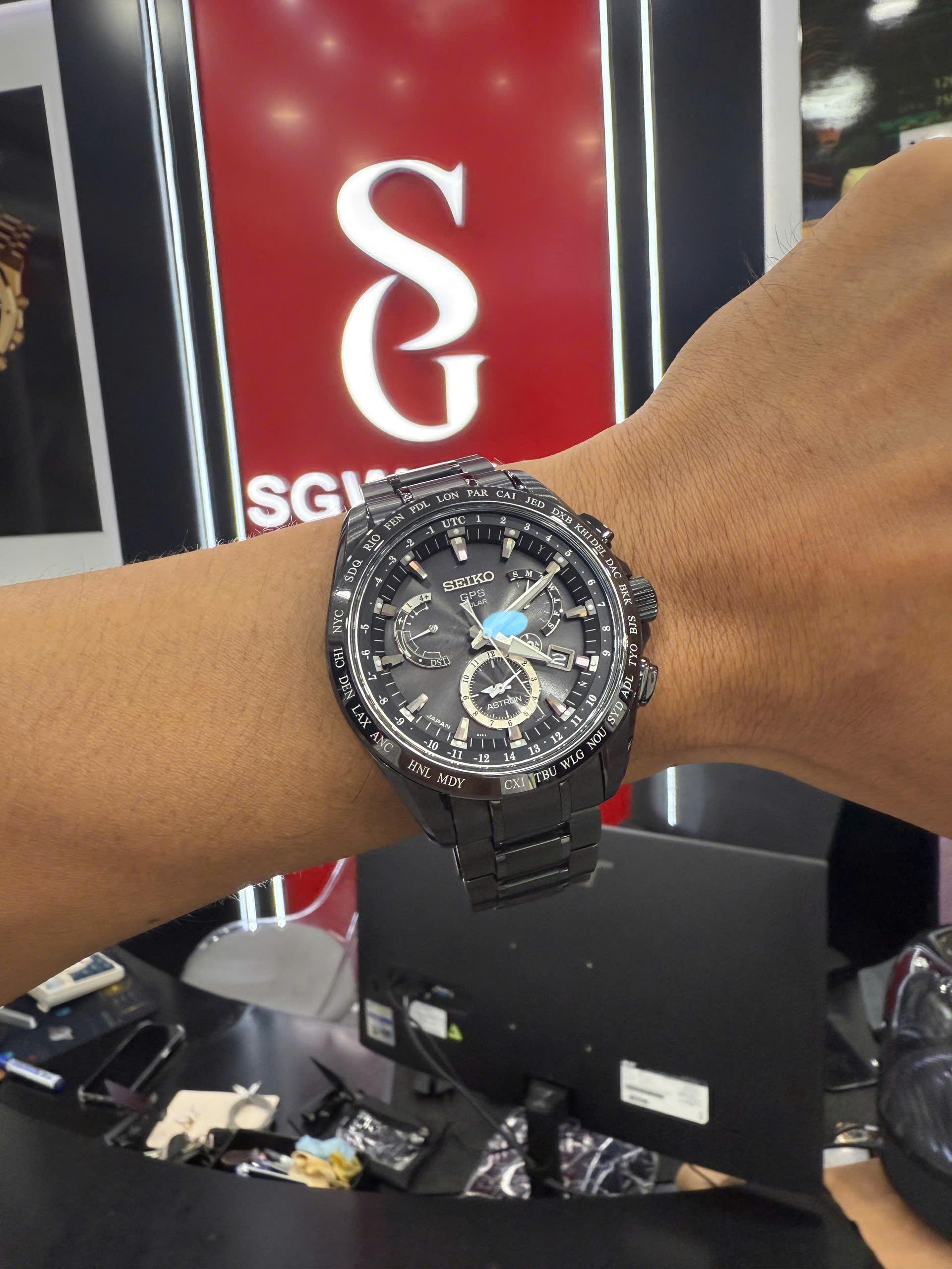 Seiko Astron SSE049J1 – GPS Solar Dual Time Titanium Chính Hãng