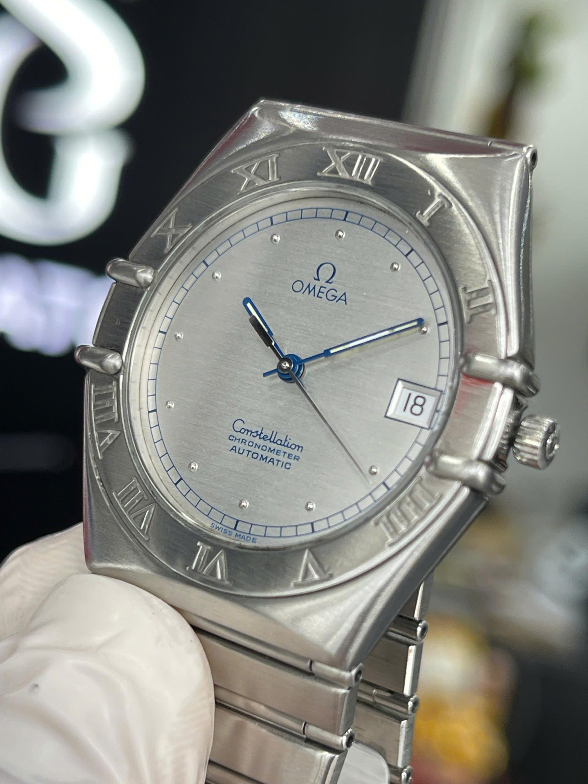 Omega Constellation 368.1075 – Dấu ấn thiết kế cổ điển của thời gian