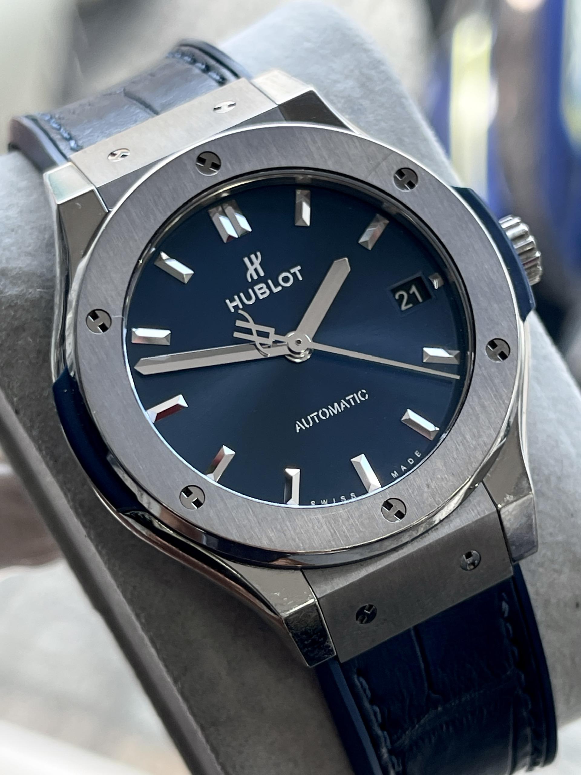 Hublot Classic Fusion Black Titanium 565.NX.7170.LR 38mm – Biểu tượng đẳng cấp trong thiết kế tối giản