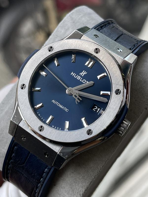 Hublot Classic Fusion Black Titanium 565.NX.7170.LR 38mm – Biểu tượng đẳng cấp trong thiết kế tối giản