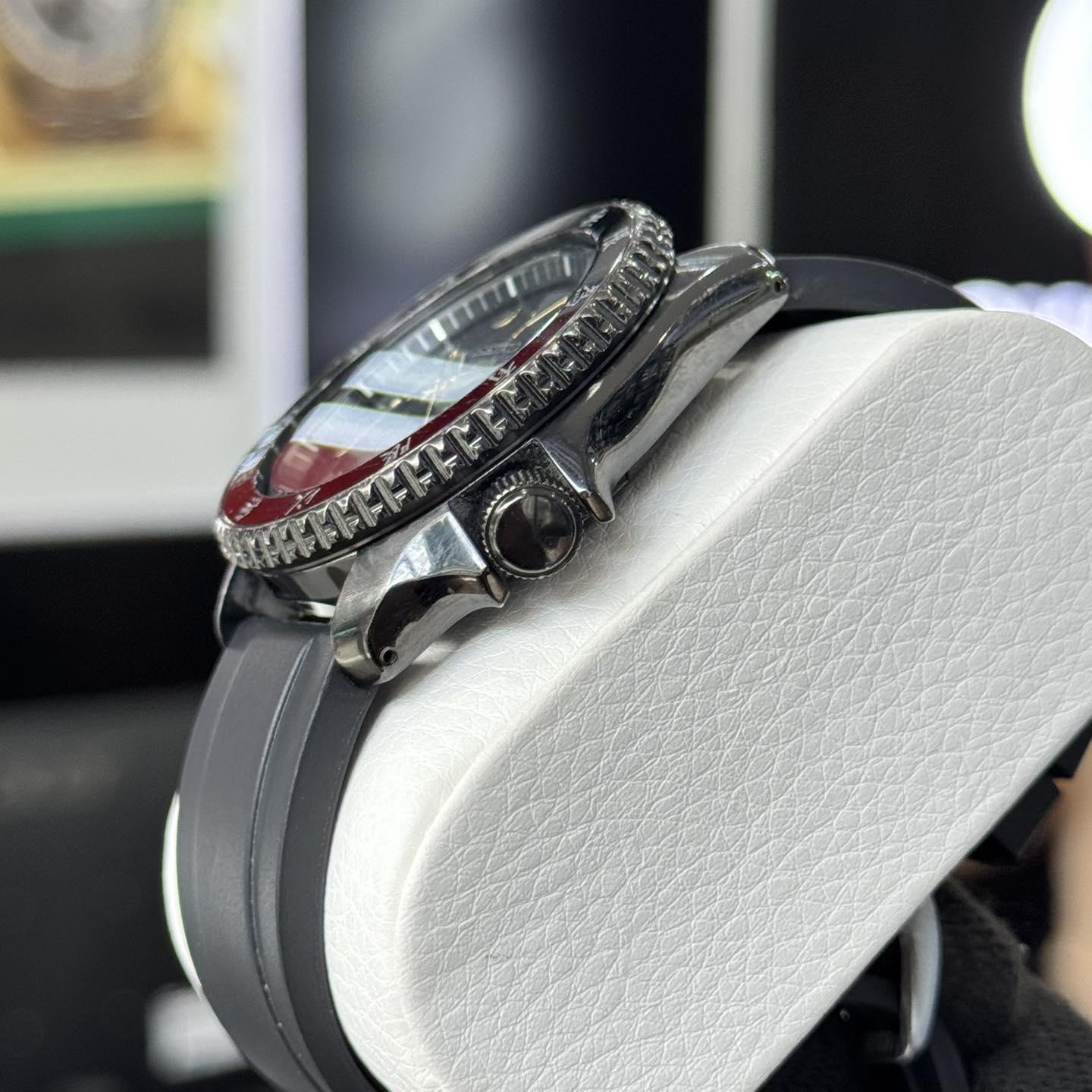 Seiko SRPK39 5 Sports SKX Sense Limited Edition – Phiên bản giới hạn Bruce Lee