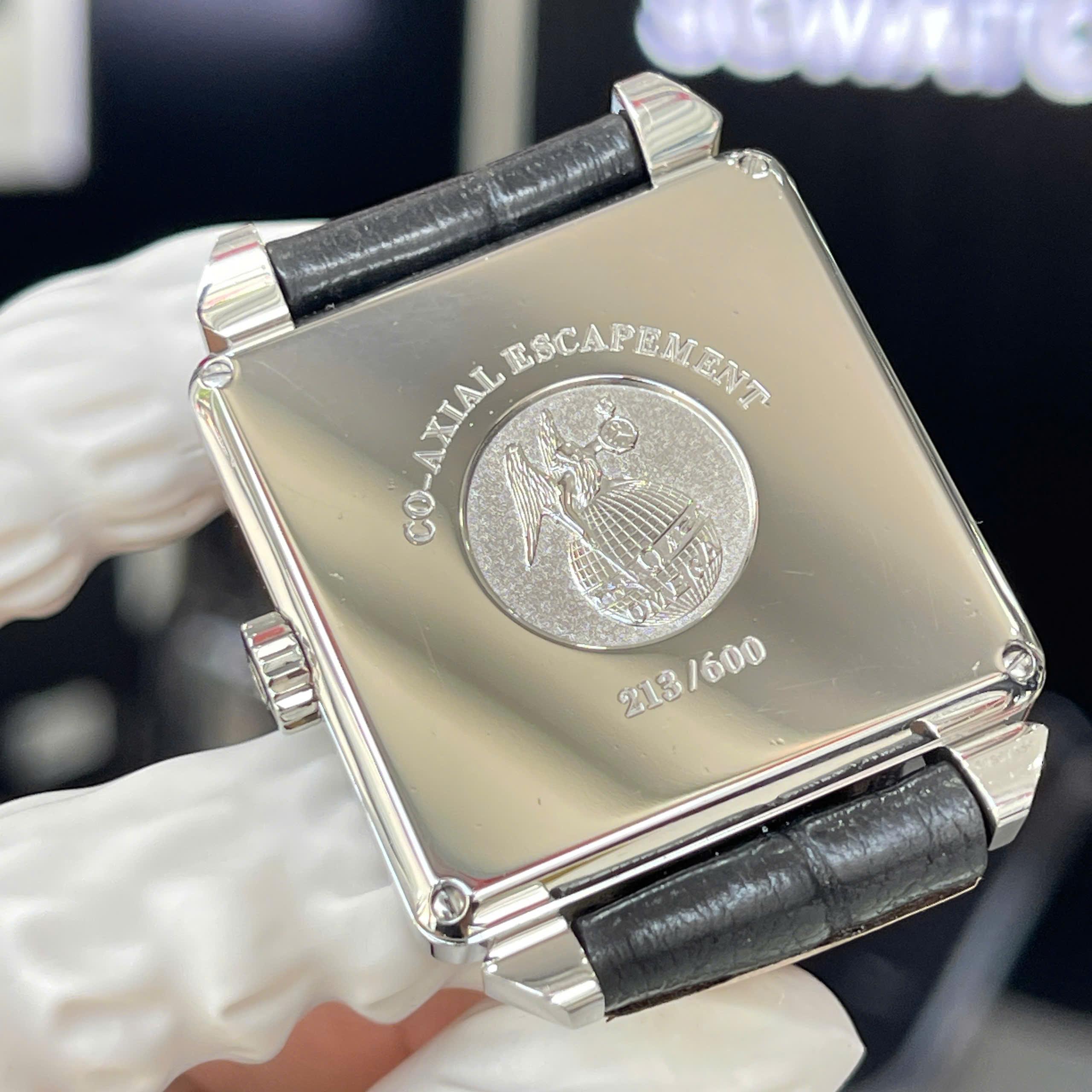 6894643b402d1188c83cf15f