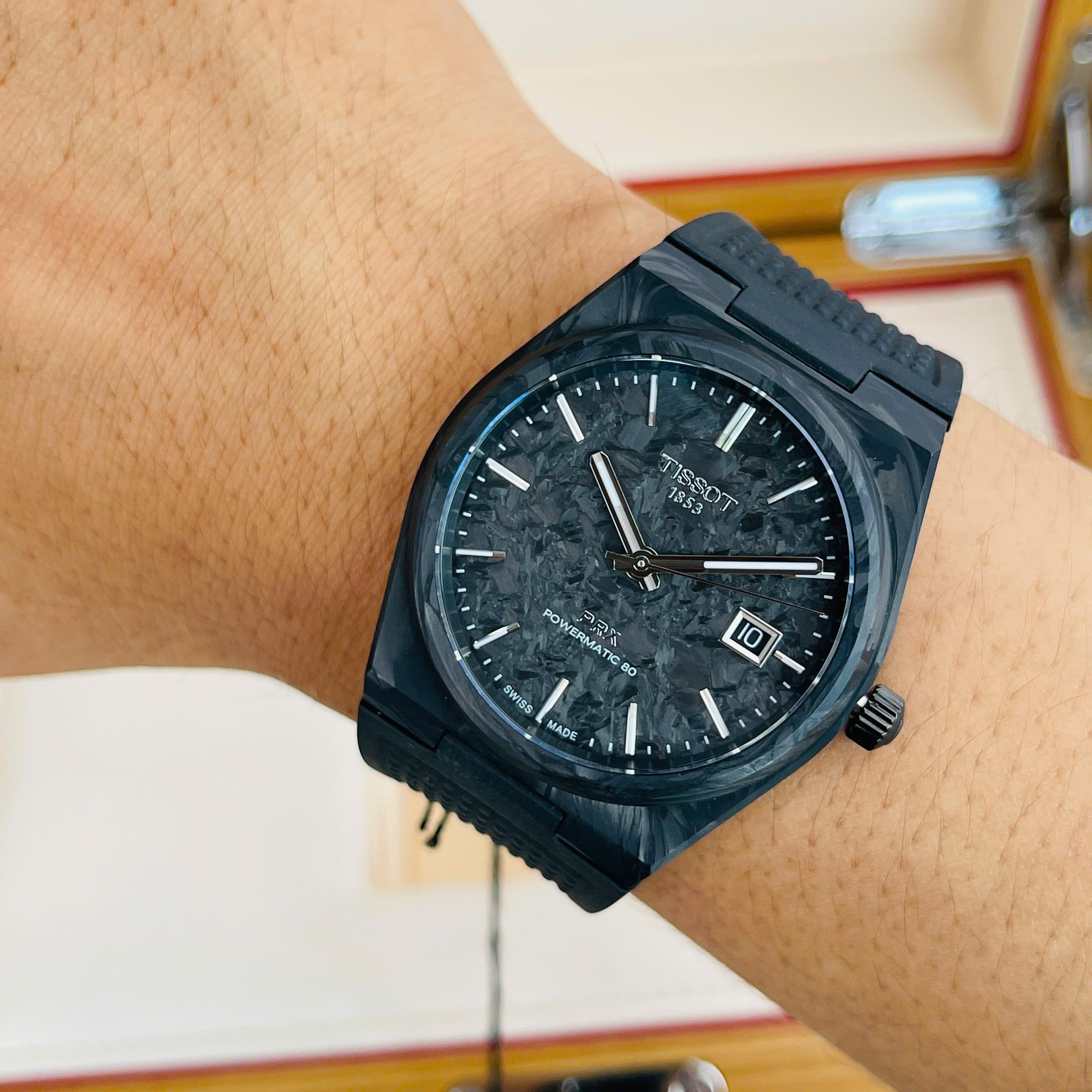 Tissot PRX Powermatic 80 Forged Carbon T137.907.97.201.00 (T1379079720100) – Lướt