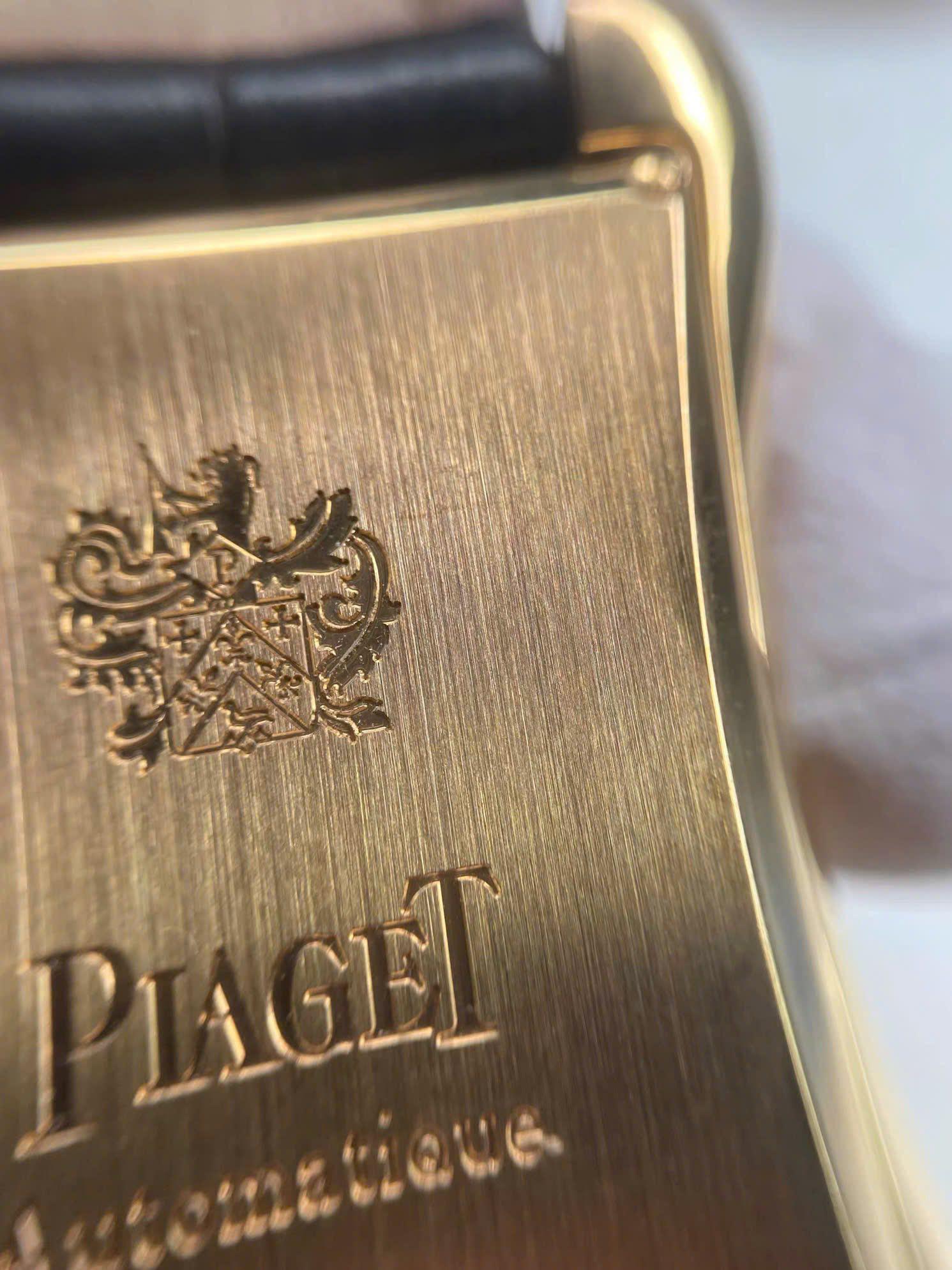 Piaget Emperador Automatic Silver Dial Power Reserve G0A25037 – Biểu tượng đẳng cấp vượt thời gian