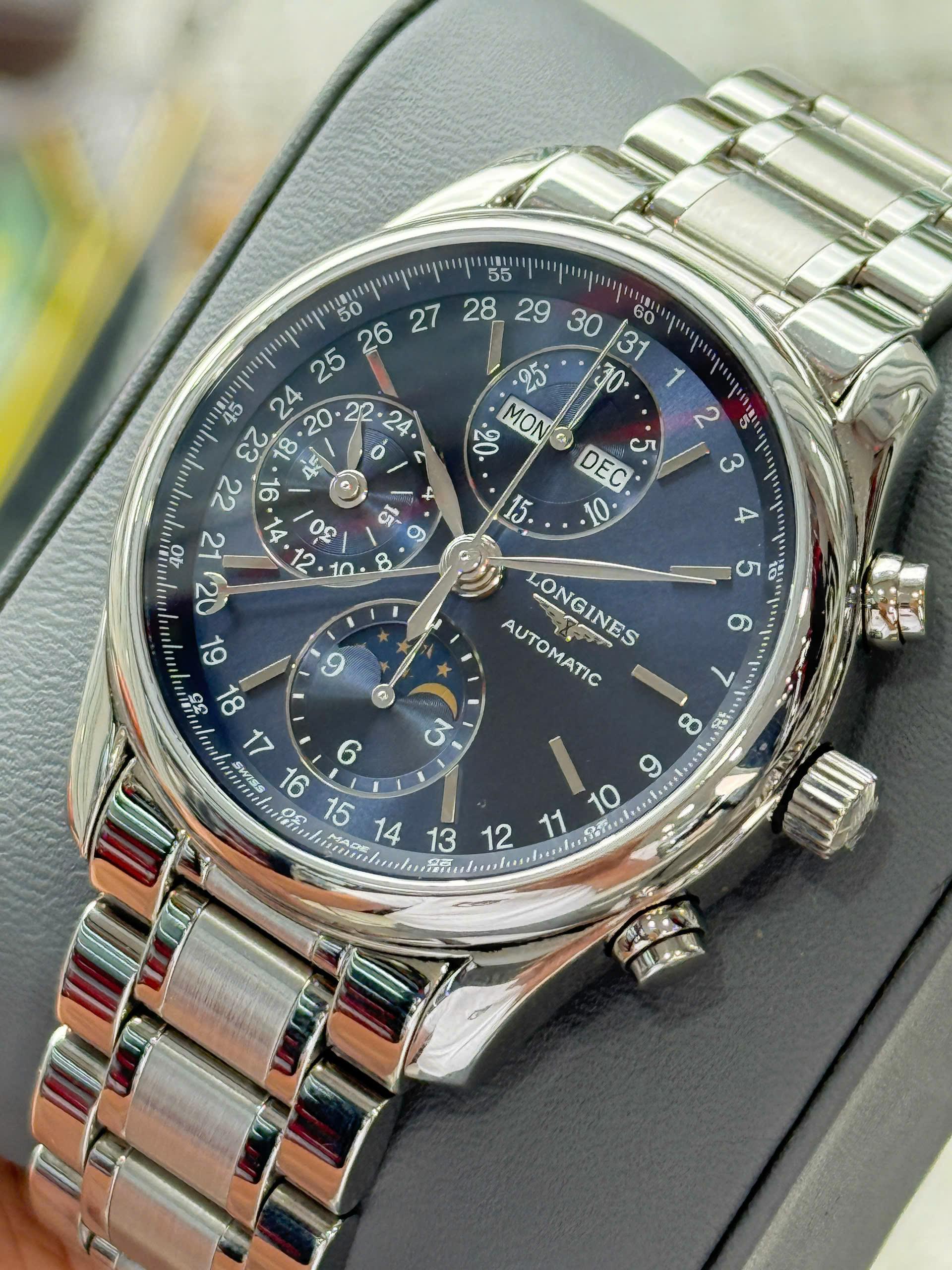 Longines Master Collection L2.673.4.92.6 – Moonphase Chronograph 40mm Blue Dial