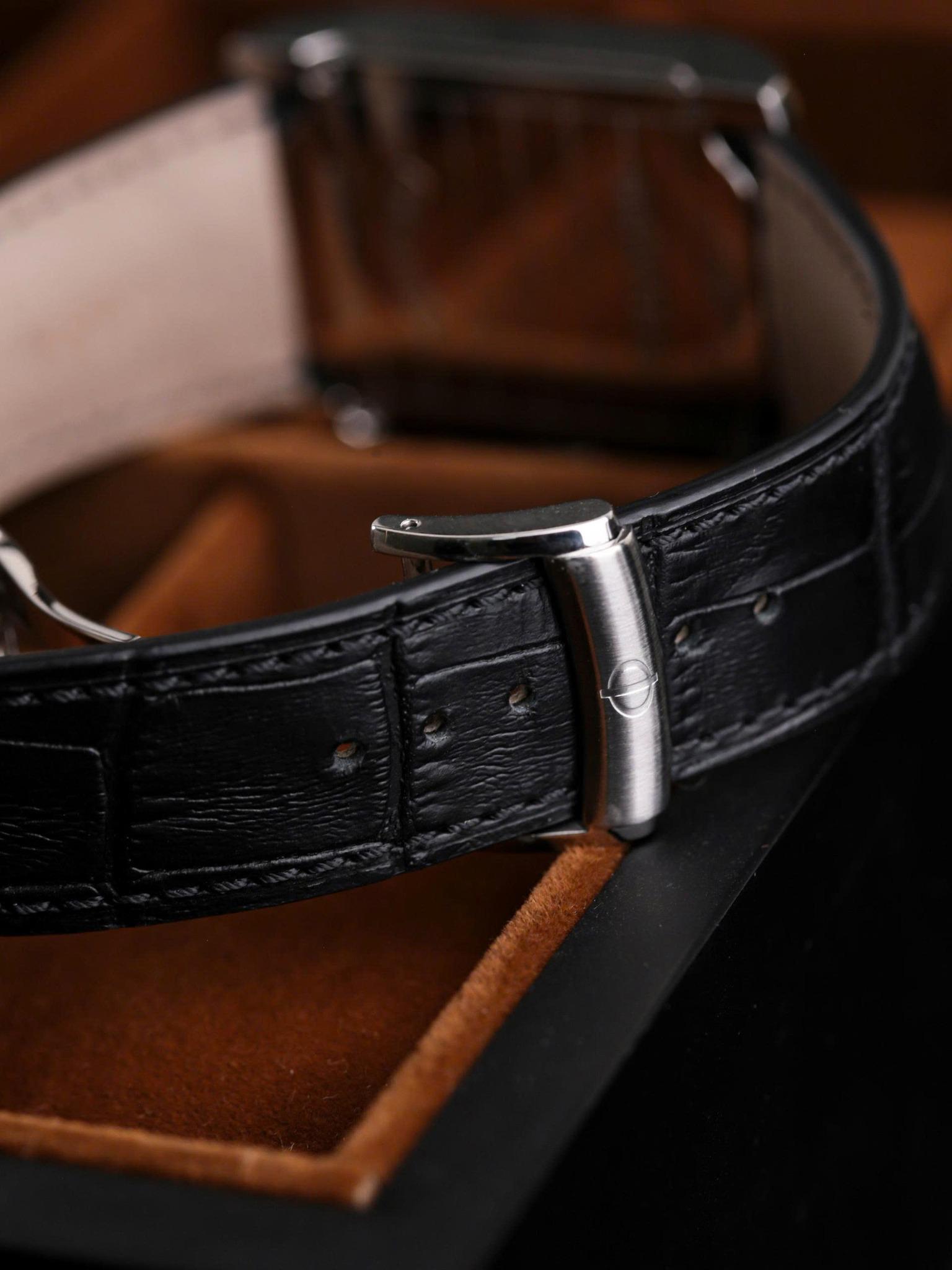 Baume & Mercier Hampton 10027 – Biểu tượng Tank Rectangular Cổ Điển