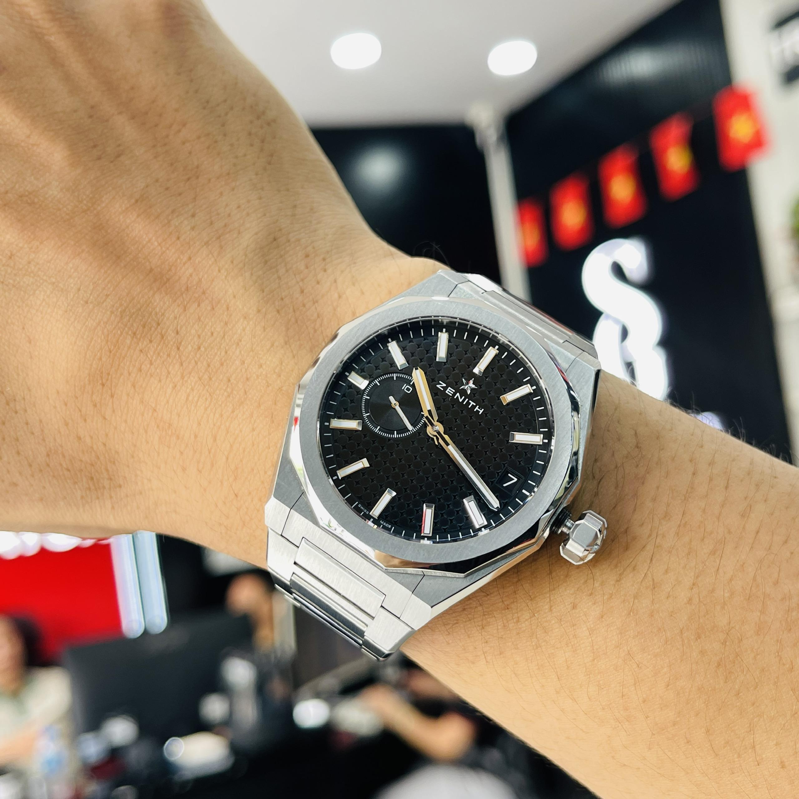 Zenith Defy Skyline 03.9300.3620/21.I001 41mm – Cỗ máy thể thao chuẩn Swiss Made