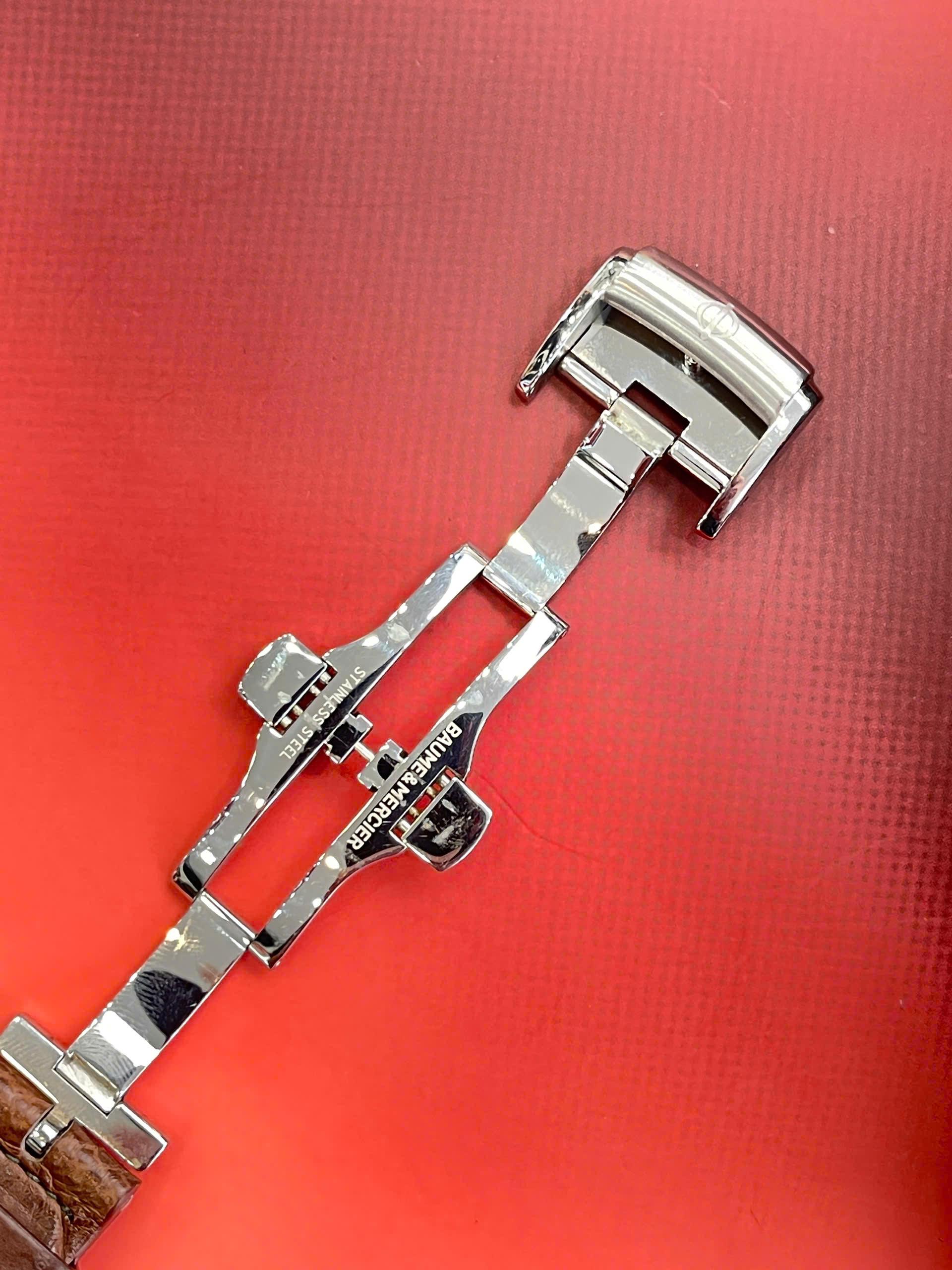 Baume & Mercier Clifton 10054 Watch 41mm Used