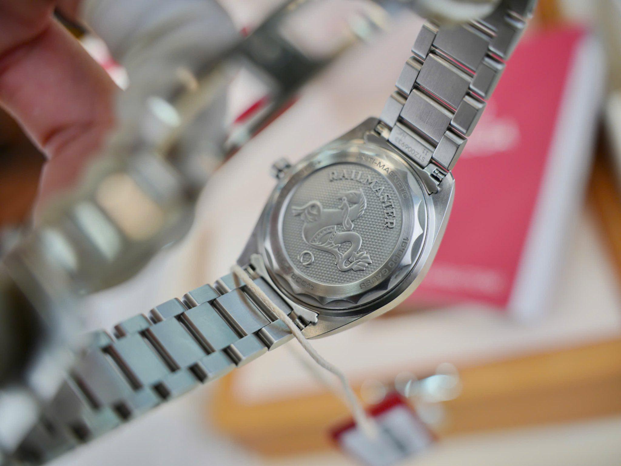 Omega Seamaster Railmaster Co-Axial Master Chronometer 220.10.40.20.03.001 Used