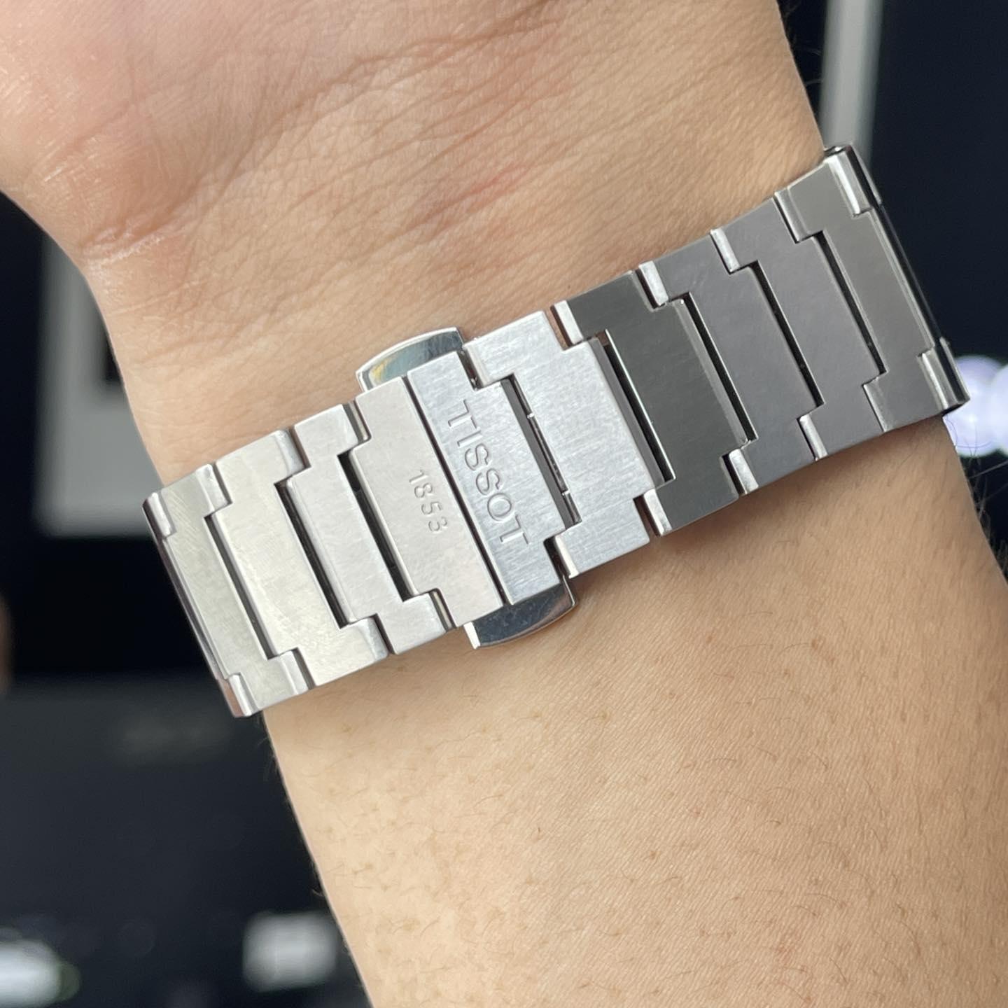 Tissot PRX Black T137.407.11.051.00 Powermatic 80 Nam 40mm Used