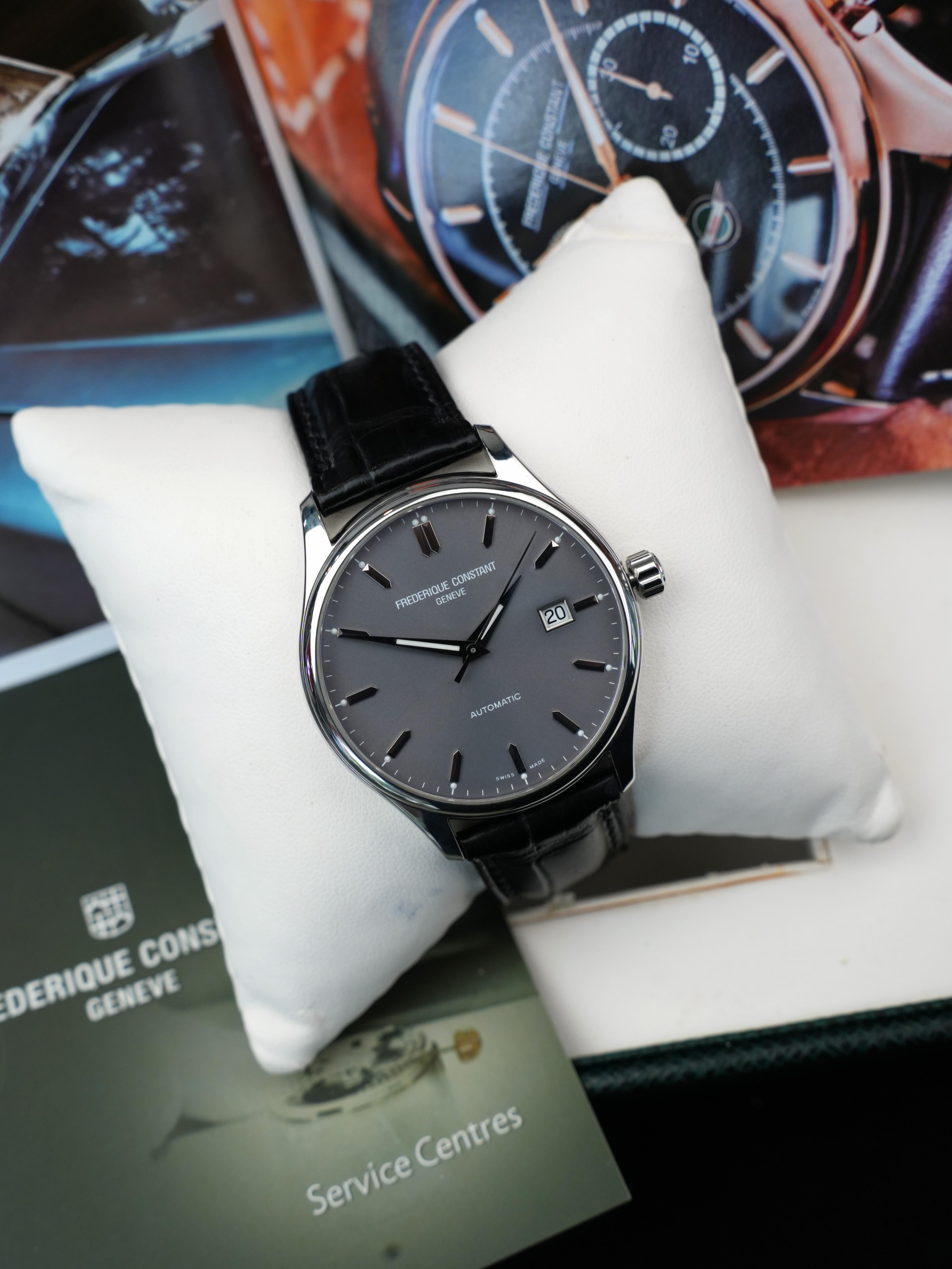 Đồng Hồ Frederique Constant Classic FC-303LGS5B6 40mm Automatic Used