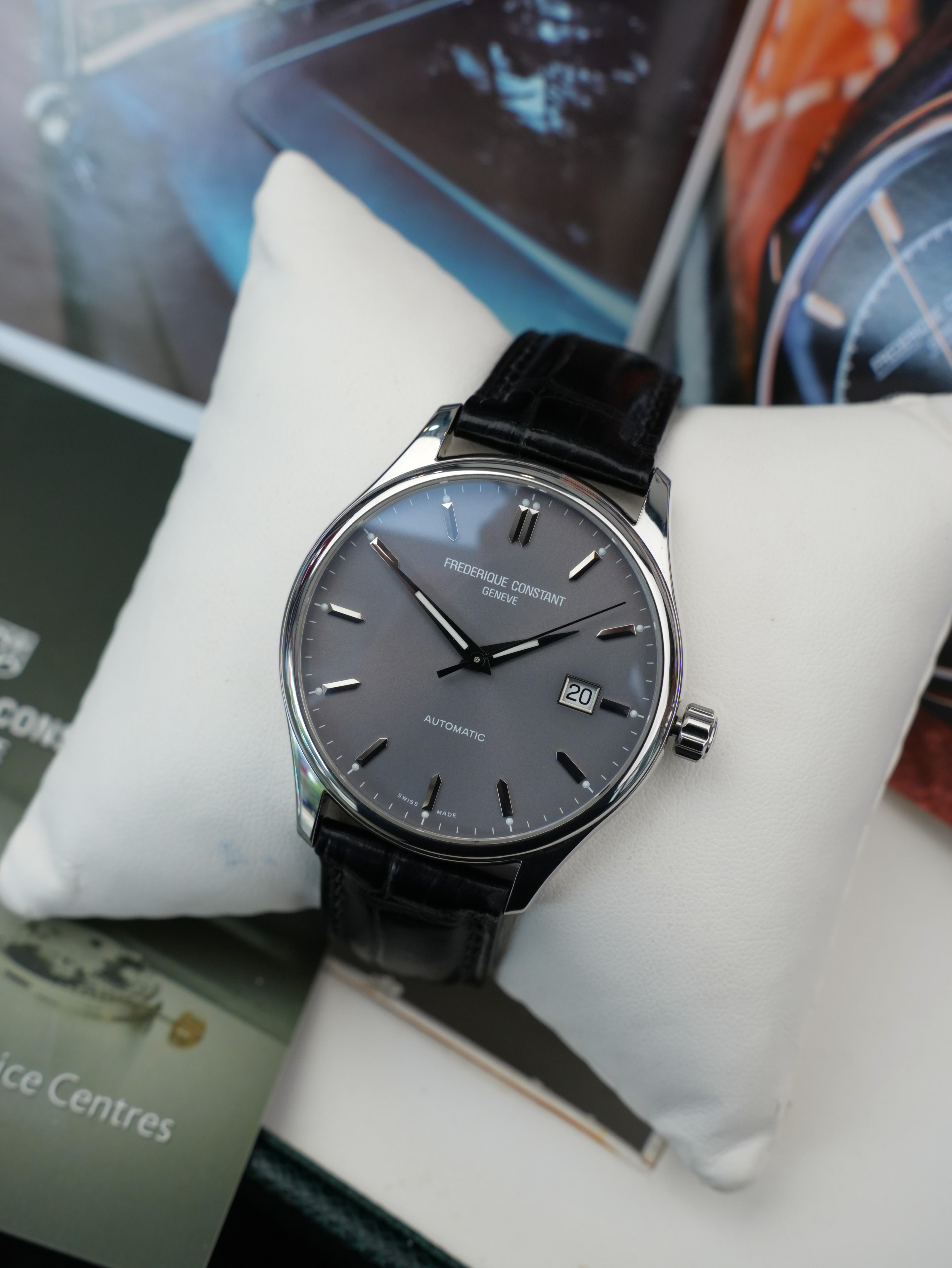 Đồng Hồ Frederique Constant Classic FC-303LGS5B6 40mm Automatic Used