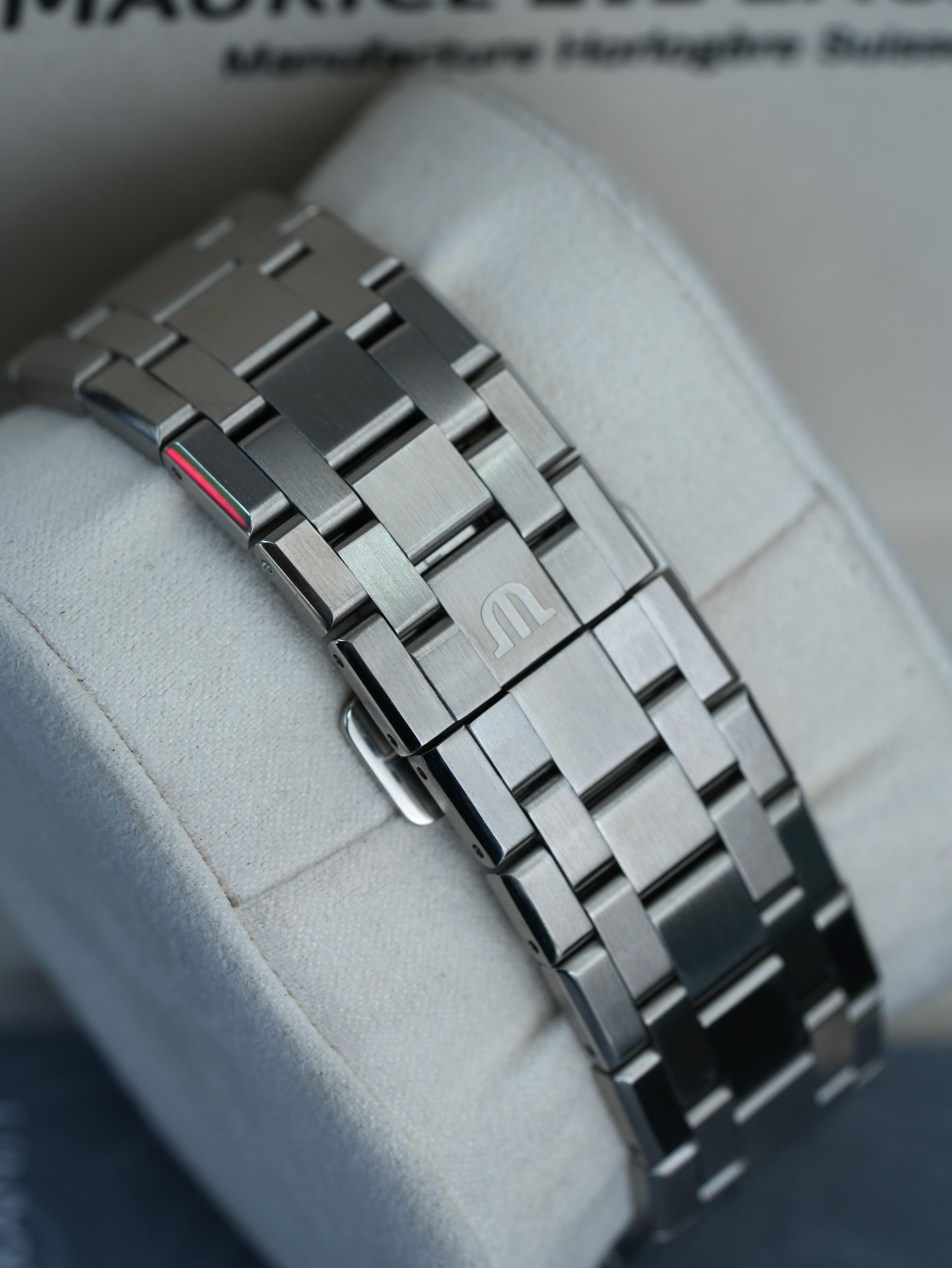 Maurice Lacroix Aikon Chronograph AI6038-SS002-430-1 43mm Used – Automatic Chronograph Thụy Sĩ