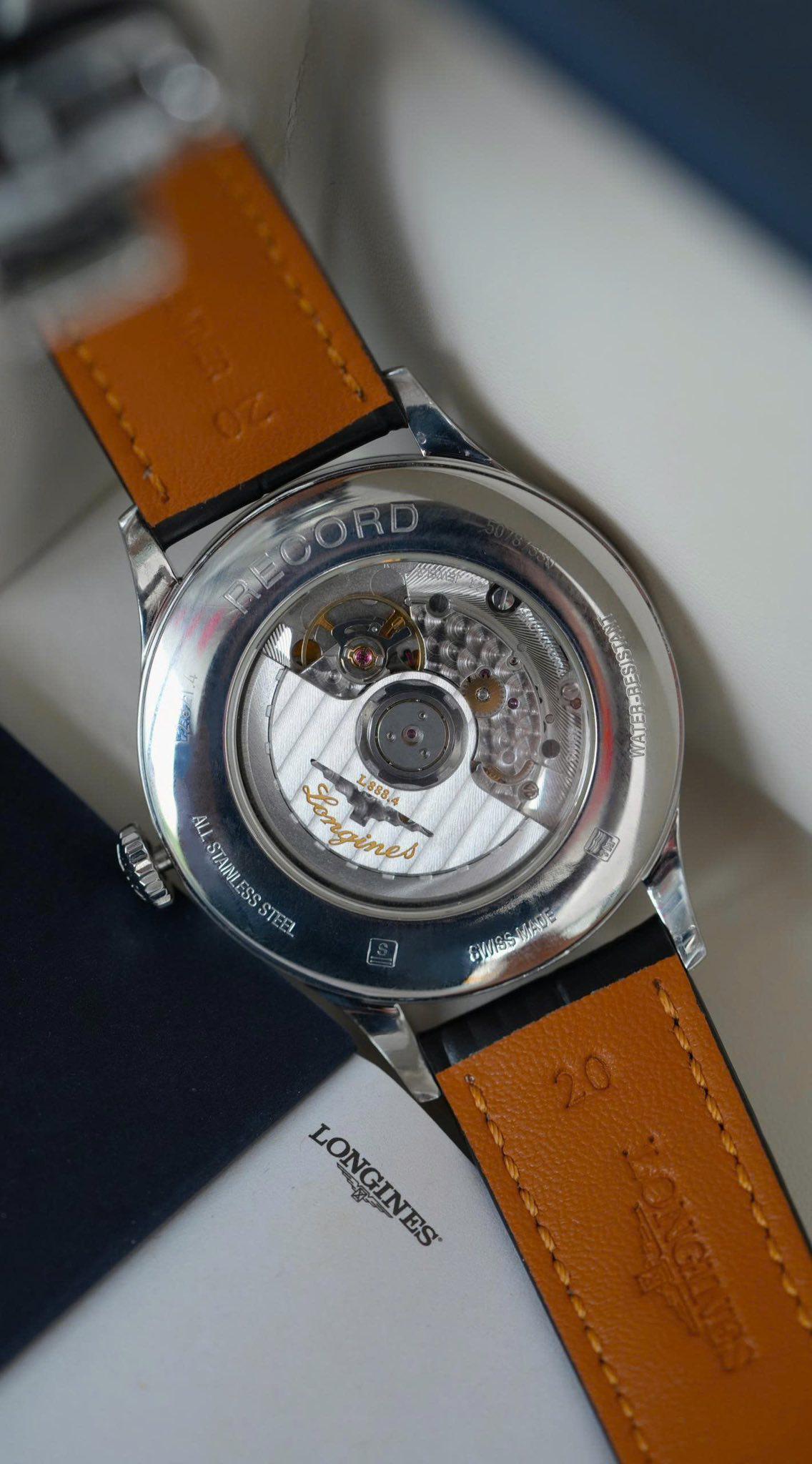 Longines Record L2.821.4.57.2 Used – L888.4, Chuẩn COSC