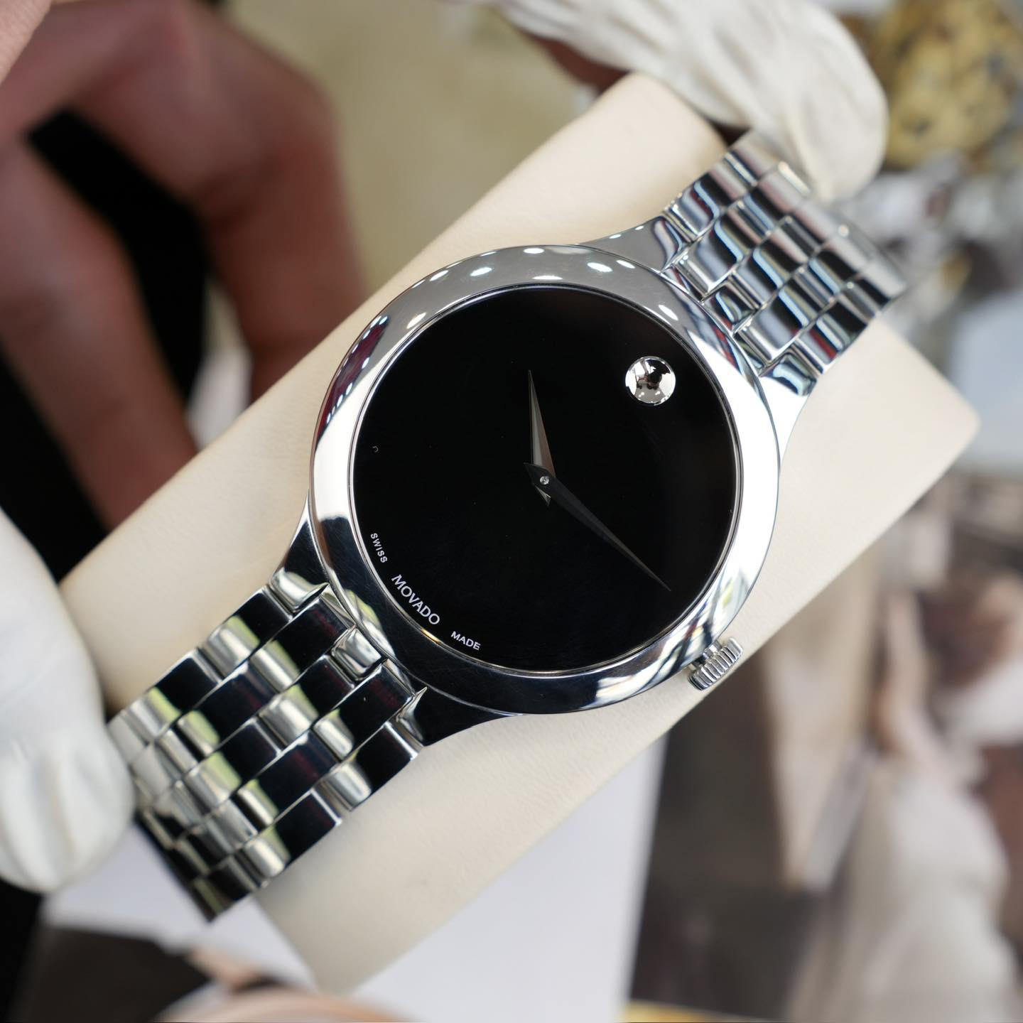 Movado Museum Black 0607415 Used – Biểu Tượng Của Sự Tối Giản