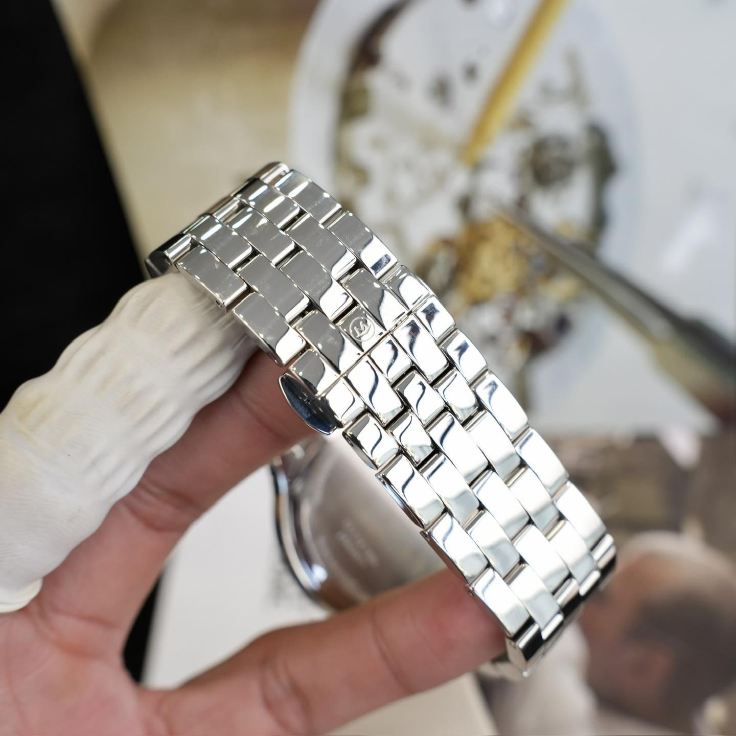 Movado Museum Black 0607415 Used – Biểu Tượng Của Sự Tối Giản