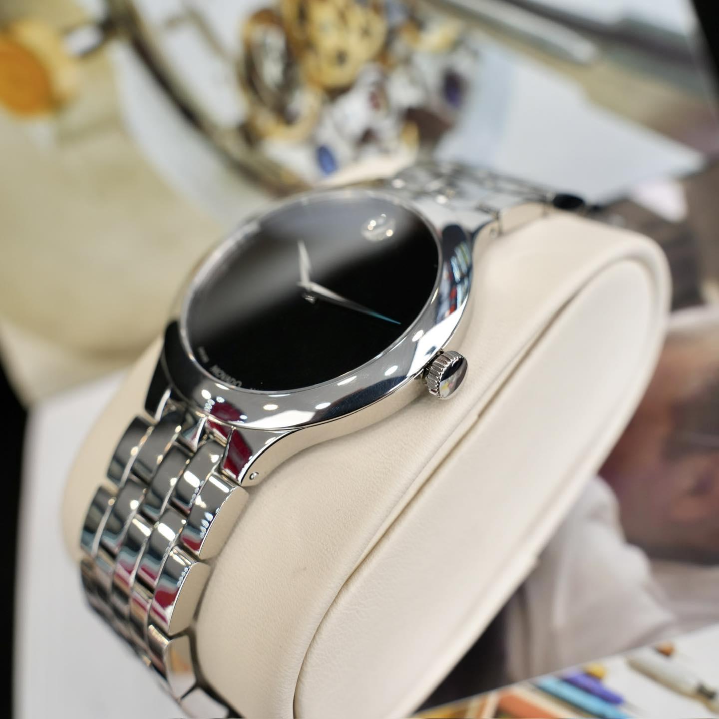 Movado Museum Black 0607415 Used – Biểu Tượng Của Sự Tối Giản