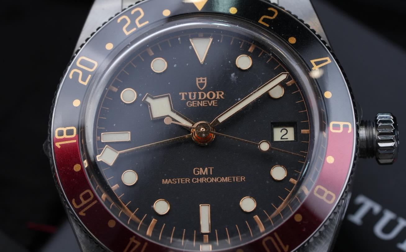 Tudor Black Bay 58 GMT 39mm (Black & Burgundy Bezel  Calibre MT5450-U ) – NEW Full Brand
