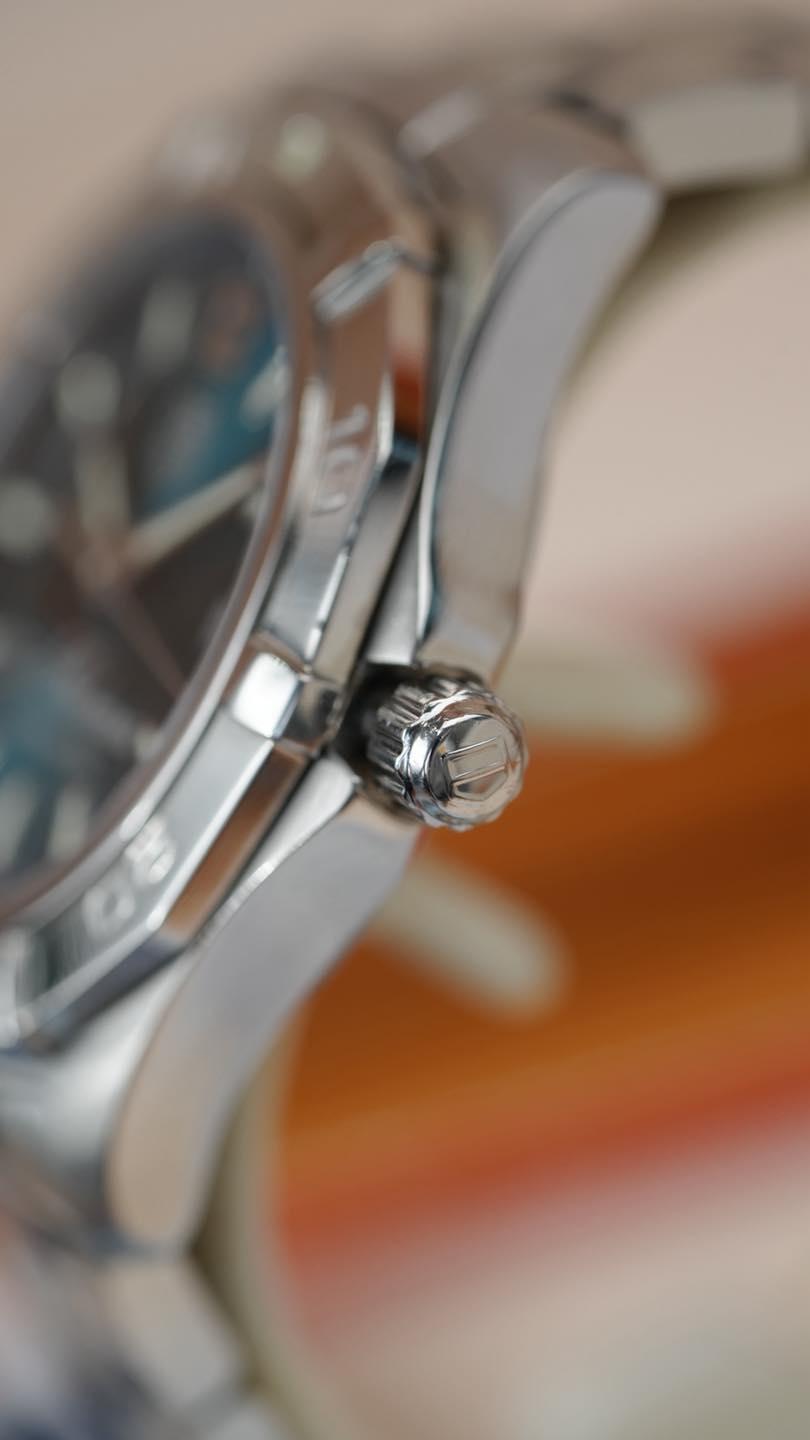 TAG Heuer Aquaracer WAF211R