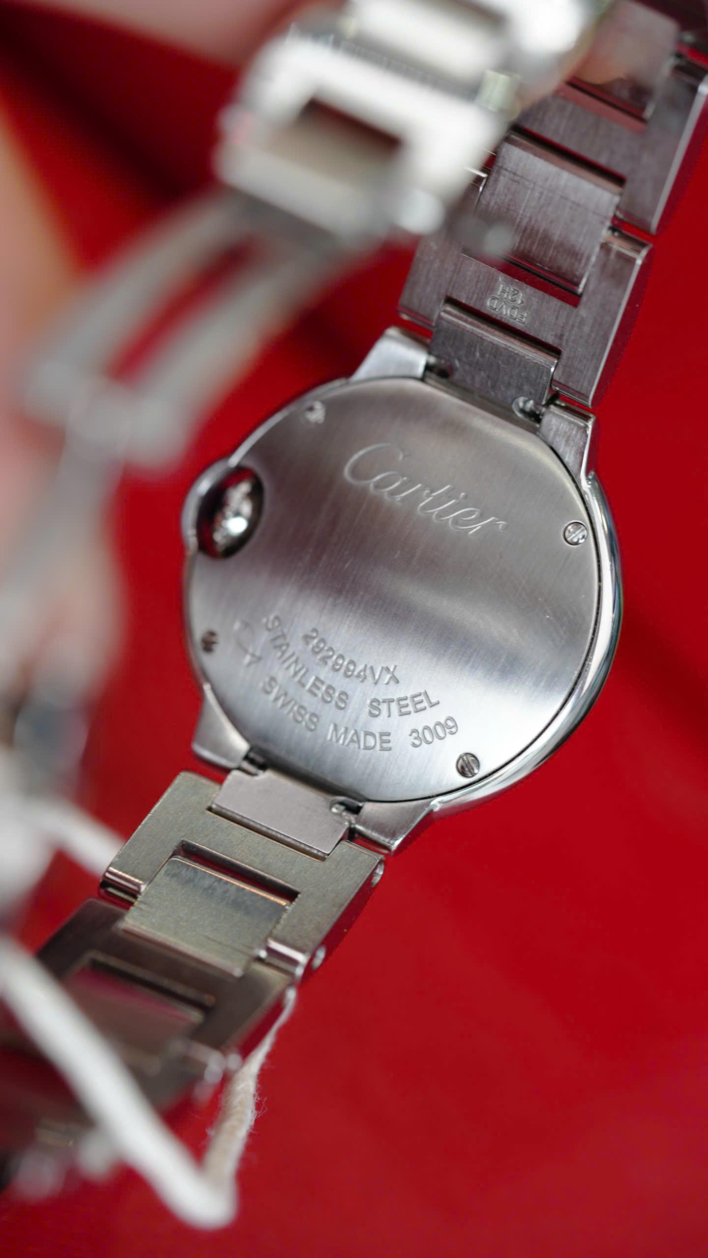 Cartier Ballon W69010Z4 28mm