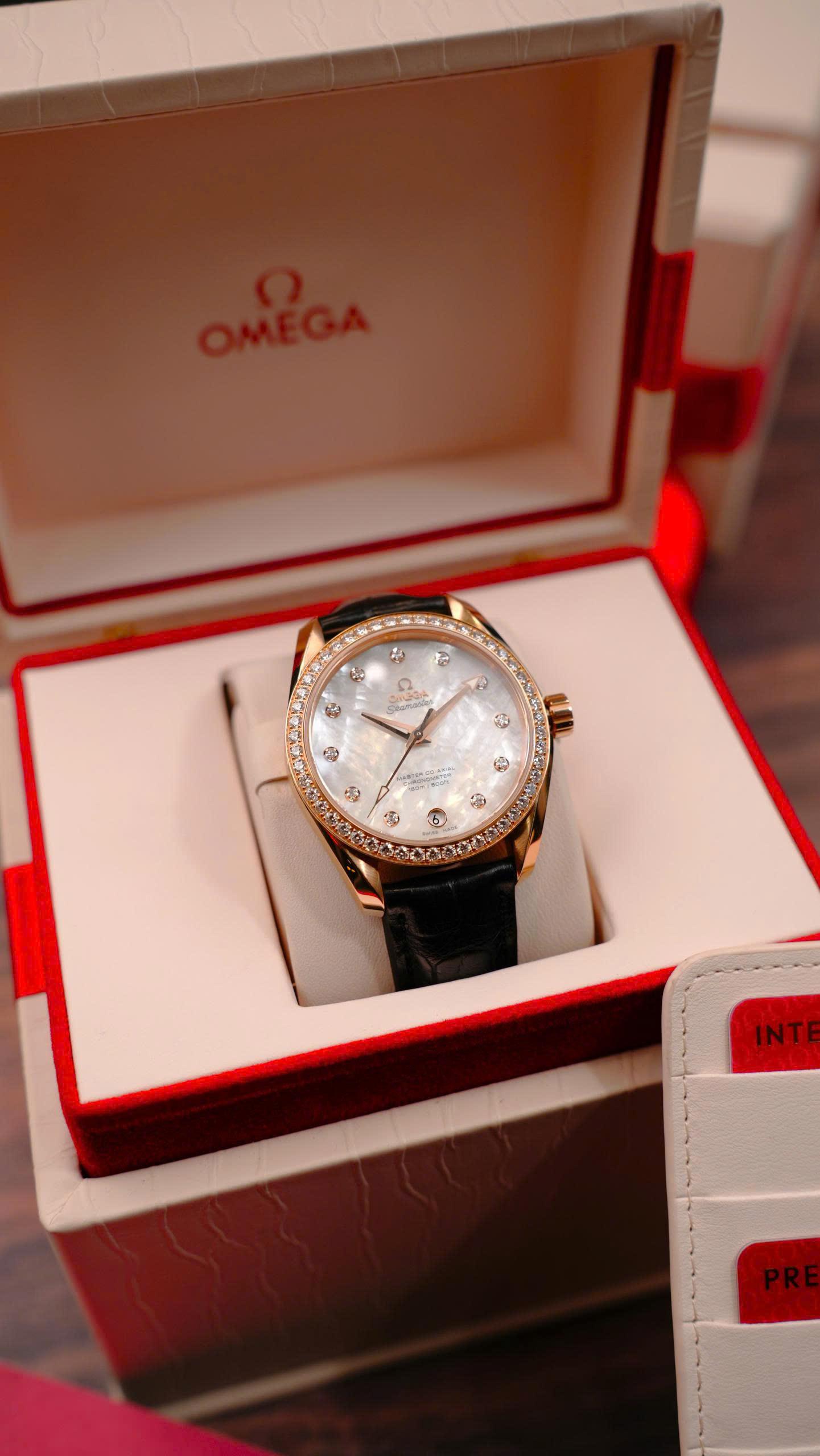 Omega Aqua Terra 231.58.39.21.55.001 Gold Diamond MOP 38.5mm