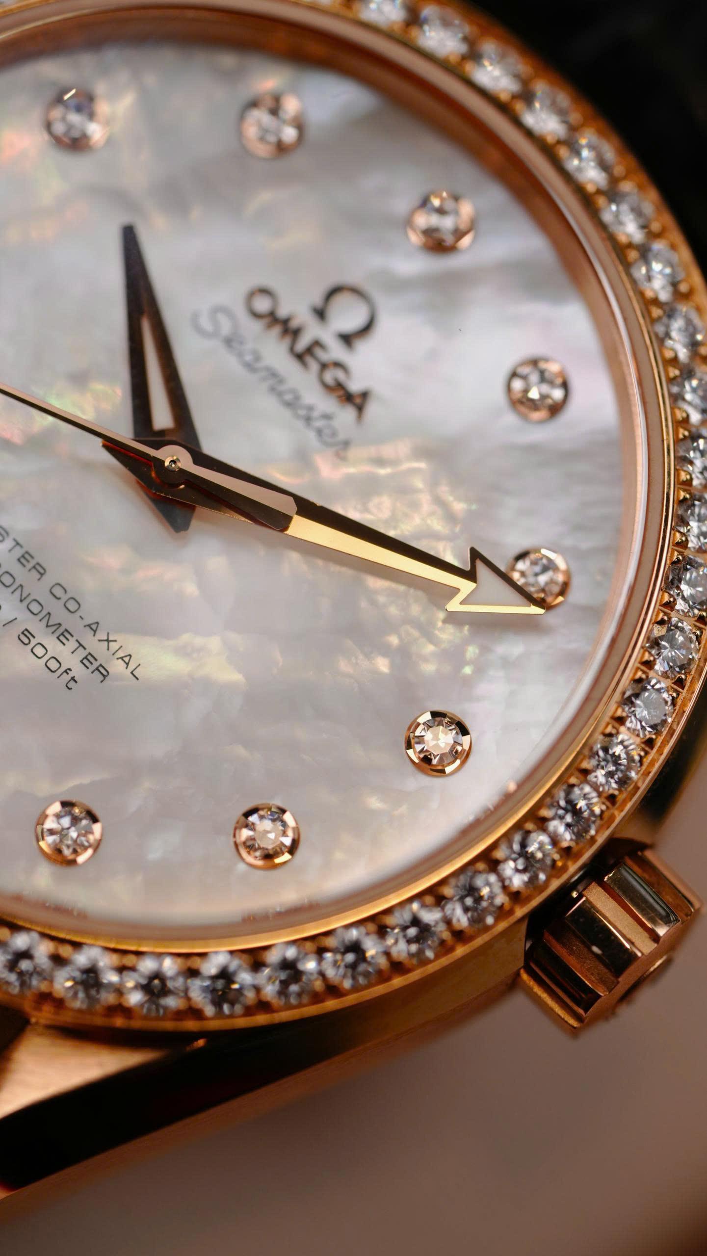 Omega Aqua Terra 231.58.39.21.55.001 Gold Diamond MOP 38.5mm