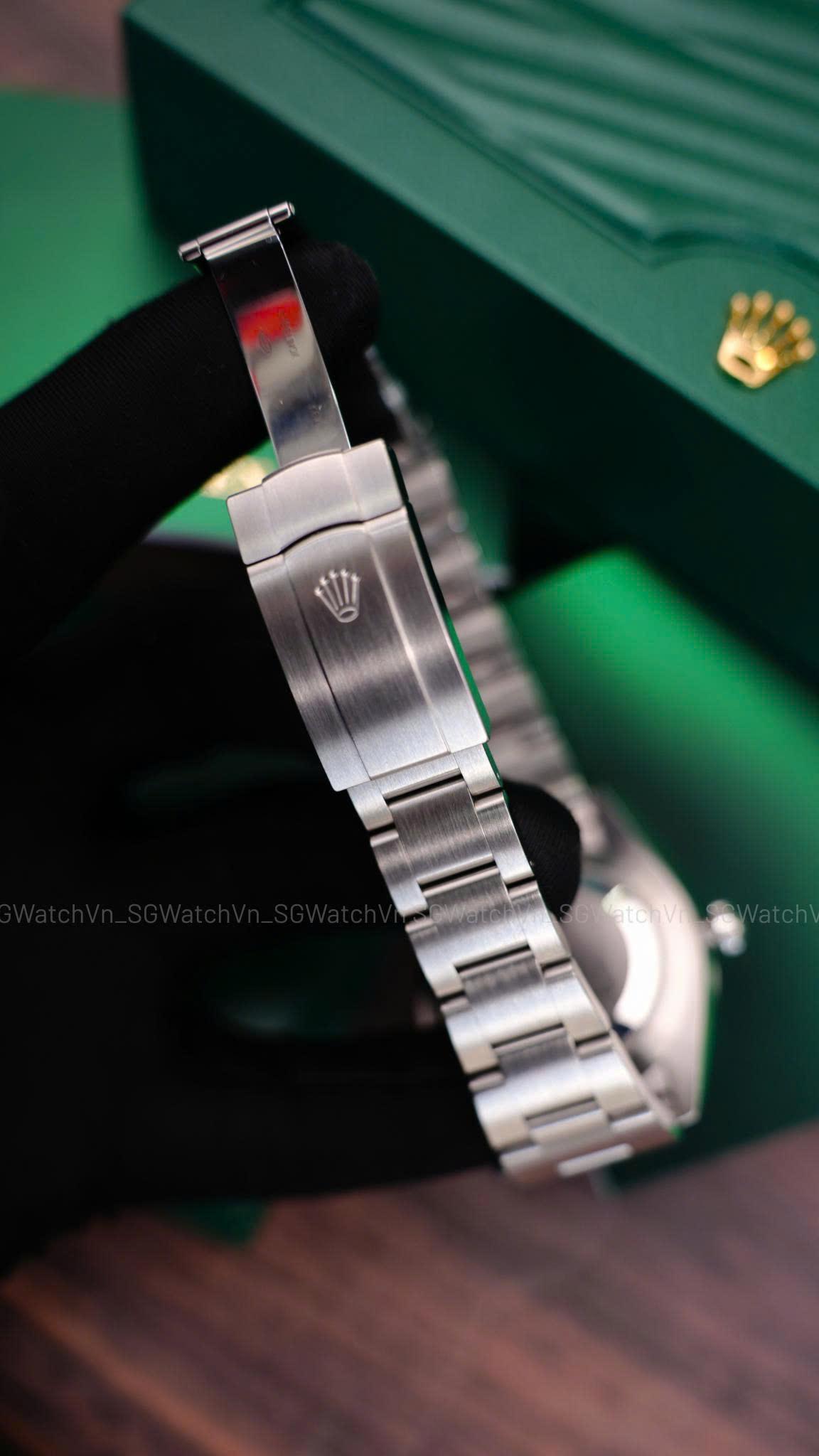 Rolex Oyster Perpetual 41 124300-0002