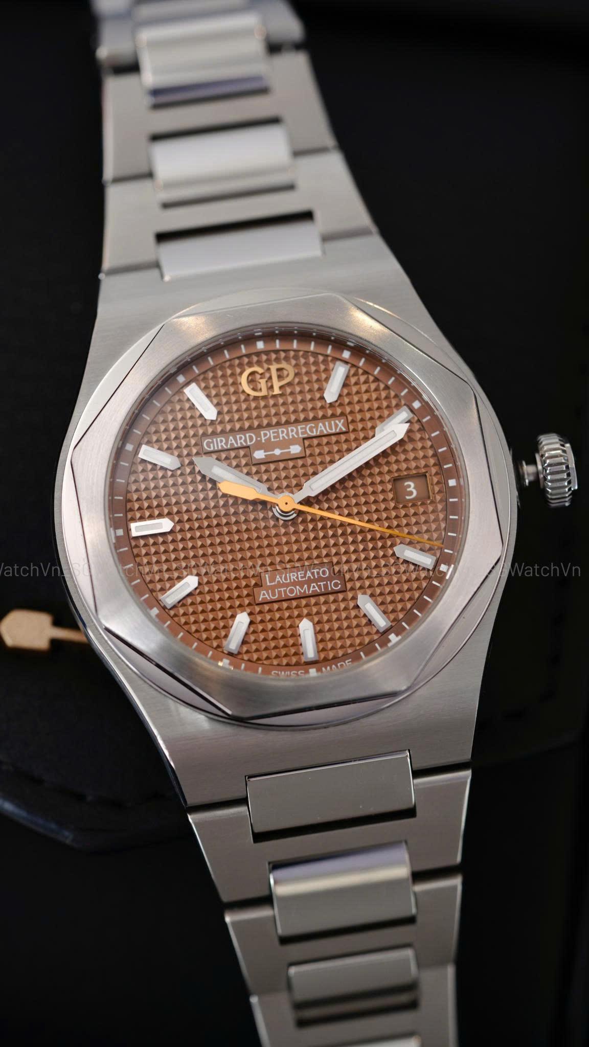 Girard-Perregaux Laureato 81005-11-3154-1CM