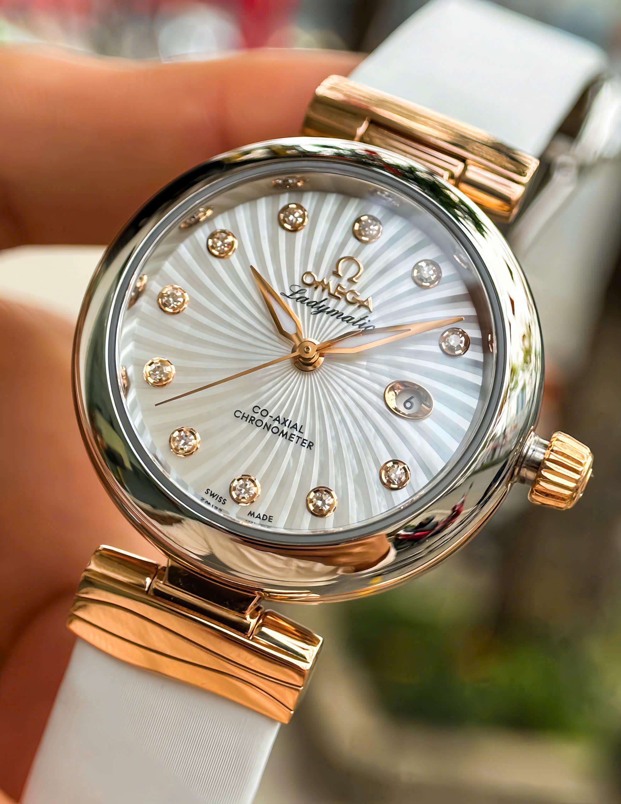 Omega Ladymatic Diamond 425.22.34.20.55.001