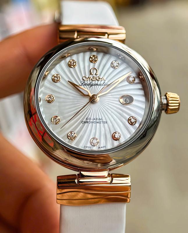 Omega Ladymatic Diamond 425.22.34.20.55.001
