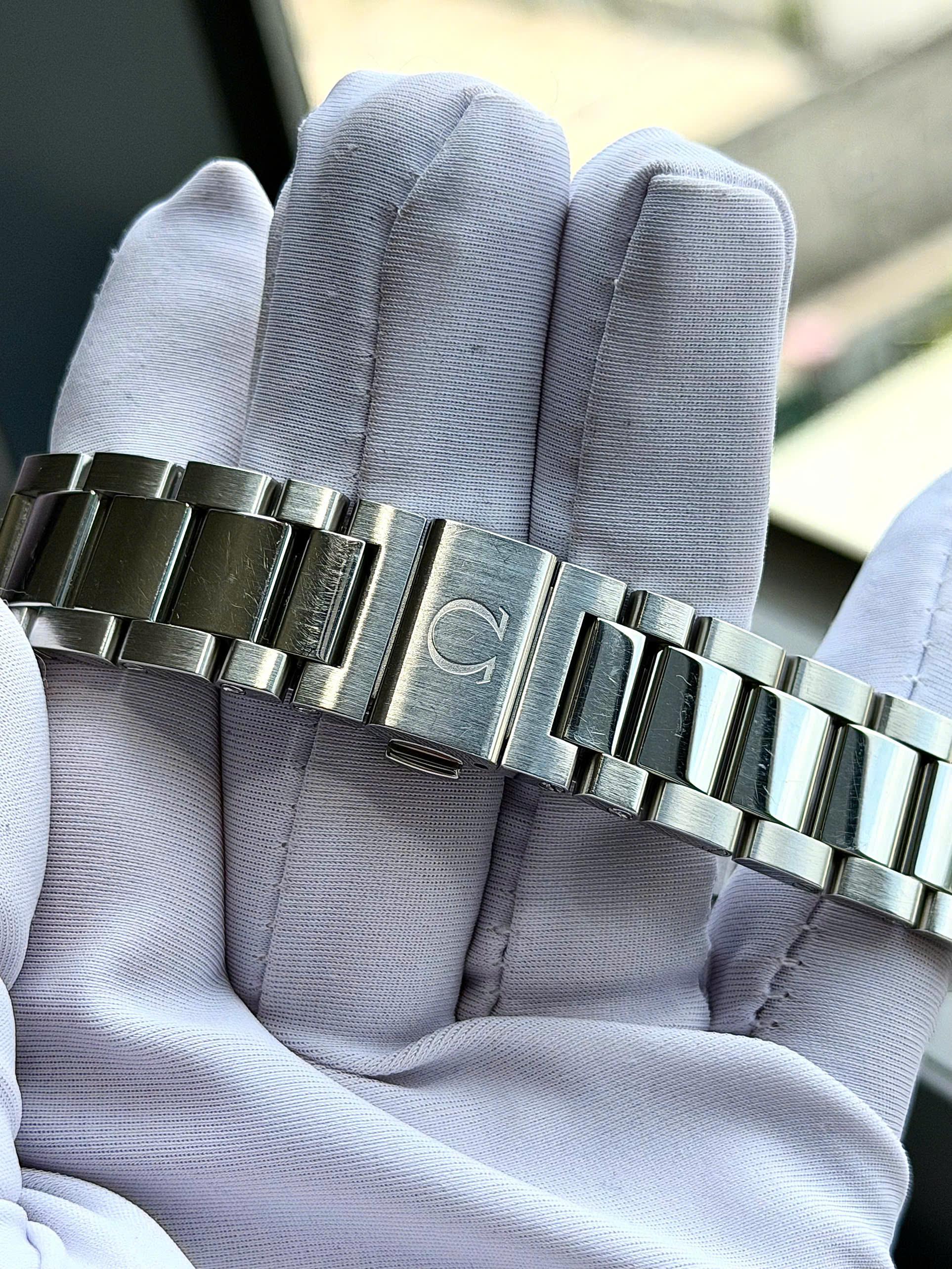 Omega Aqua Terra MOP Tím Diamond 231.10.39.21.57.001