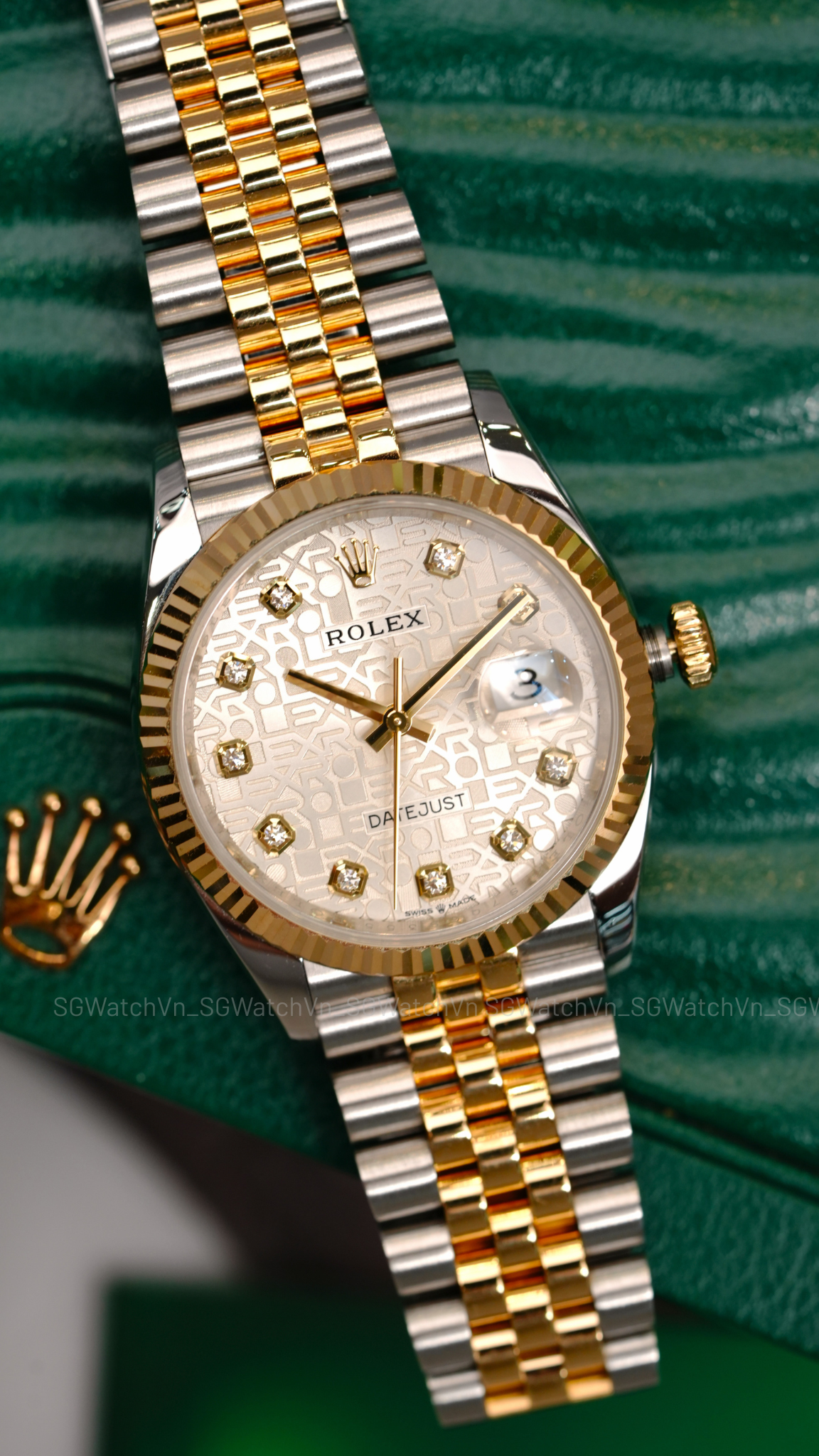 Rolex Datejust 126233 mặt số vi tính trắng