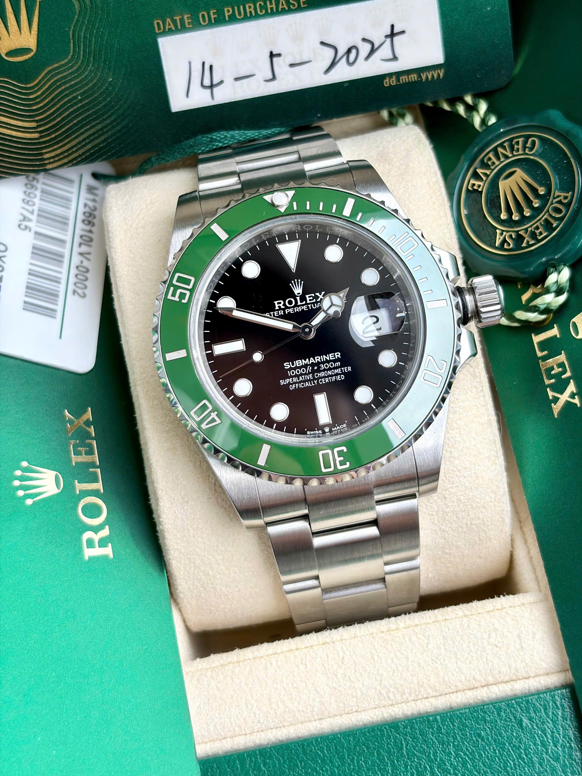 Rolex Submariner Date “Starbucks” 126610LV – 41mm Oystersteel, Bezel Xanh Cerachrom