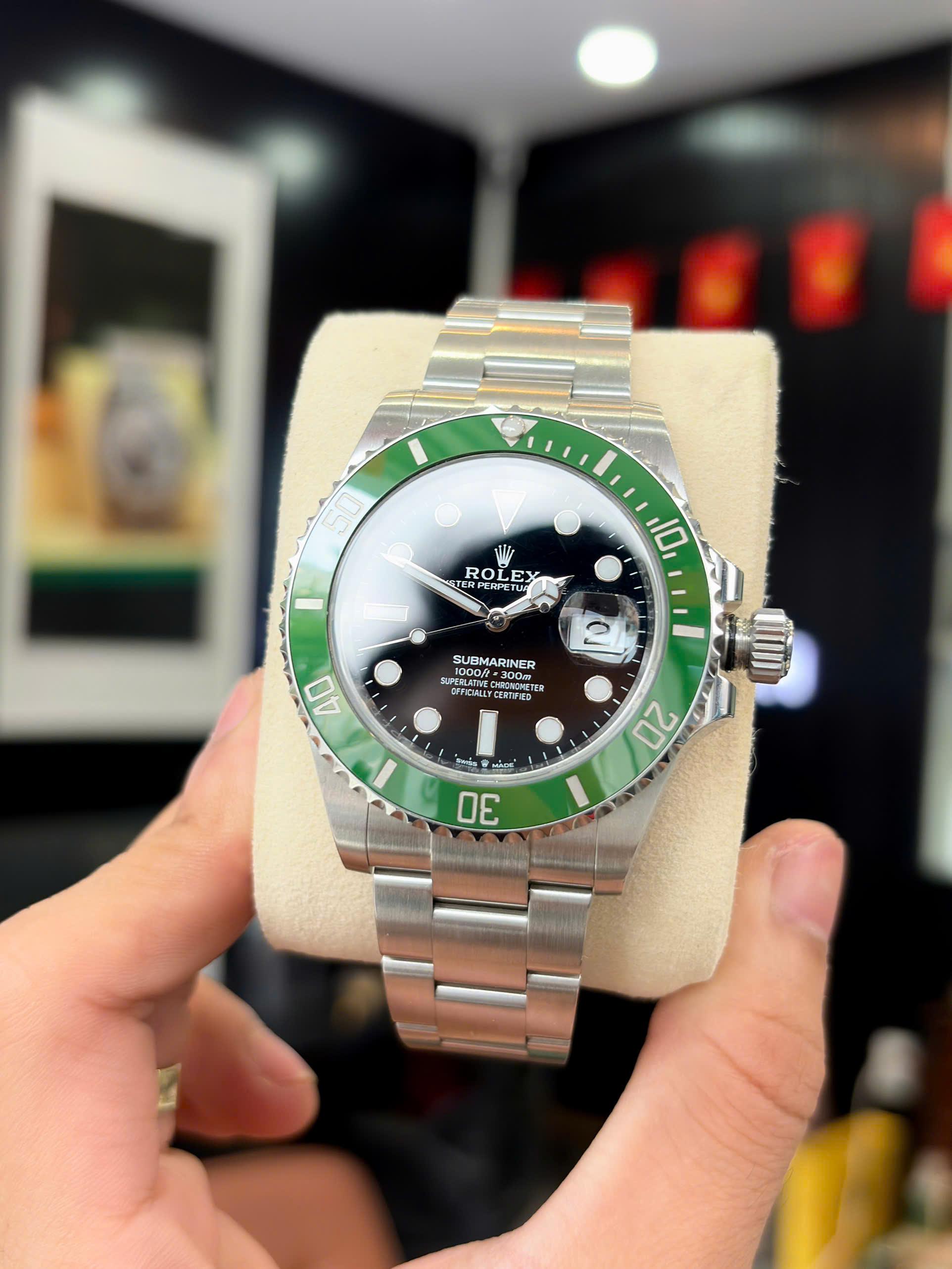 Rolex Submariner Date “Starbucks” 126610LV – 41mm Oystersteel, Bezel Xanh Cerachrom